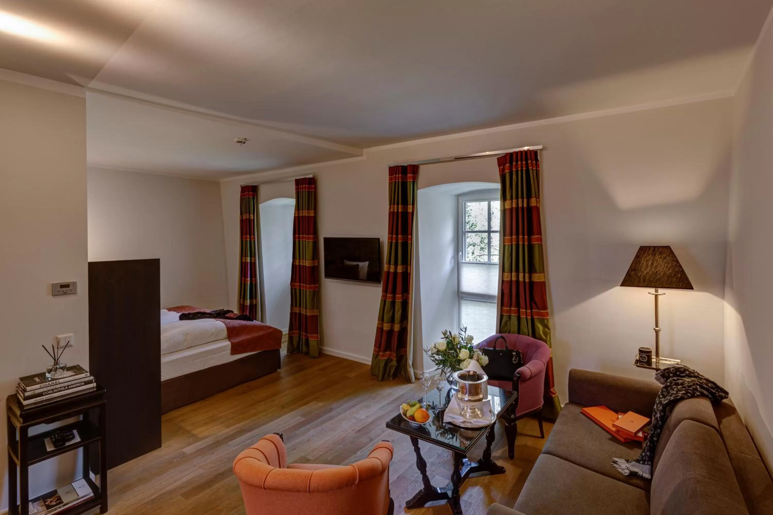 Staff, Bed in Schlosshotel Hugenpoet