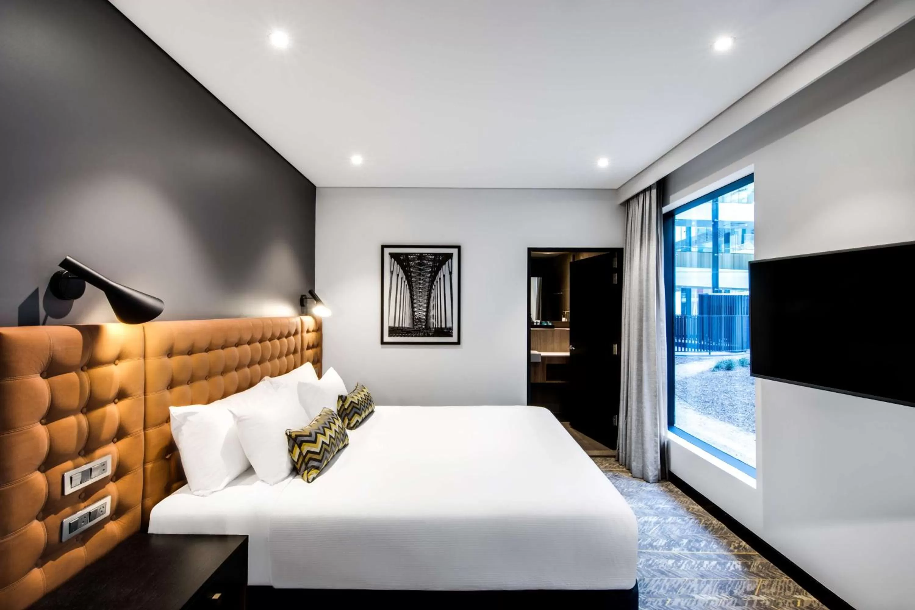 Bedroom, Bed in Vibe Hotel North Sydney