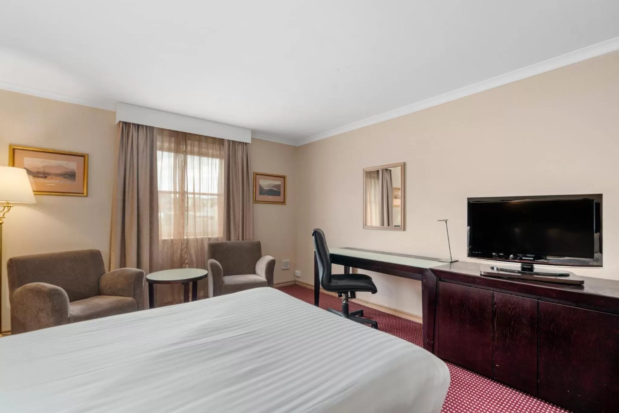 Photo of the whole room, Bed in Hotel Grand Chancellor Launceston