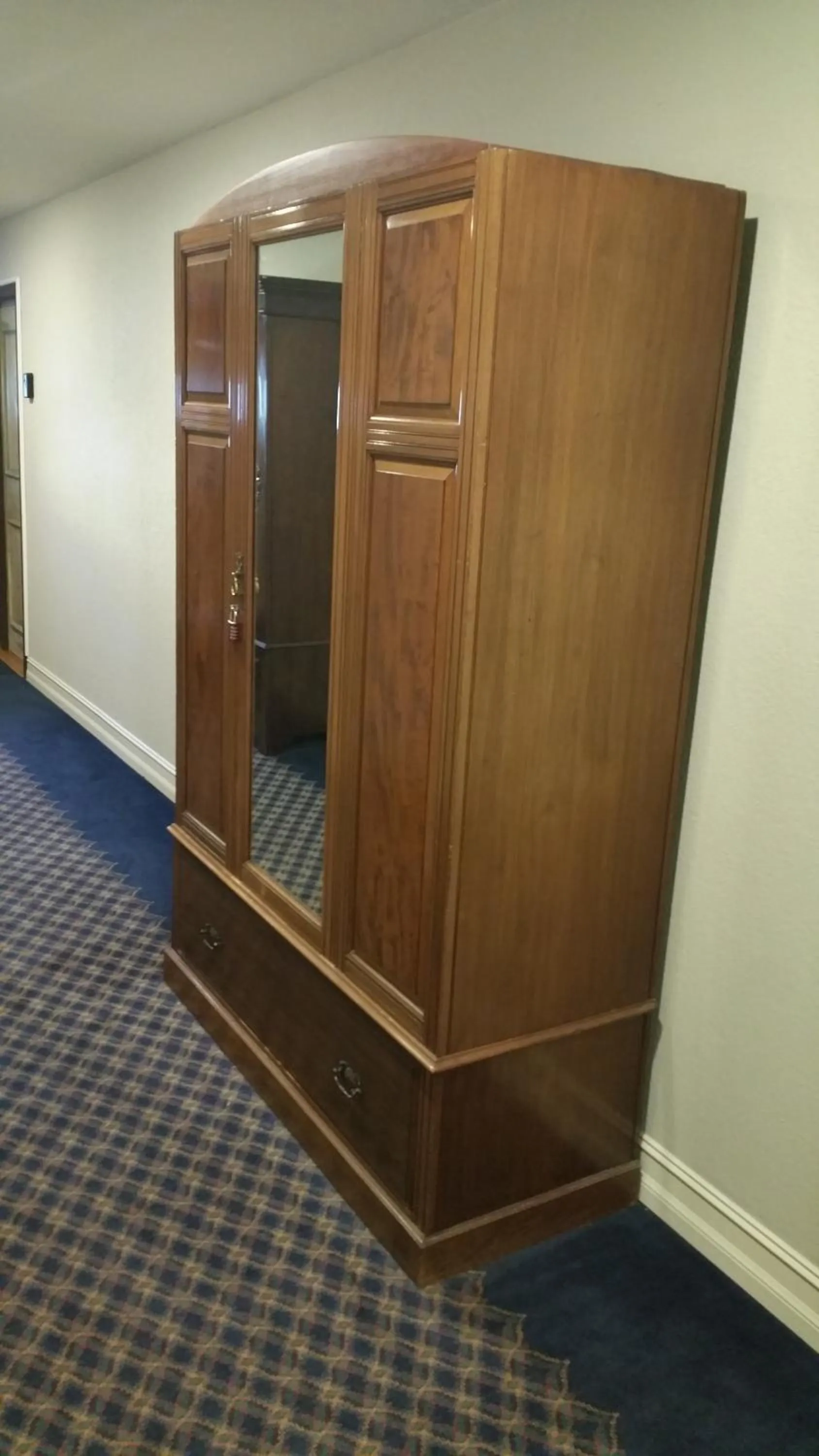 Decorative detail in Hyde Park Hotel