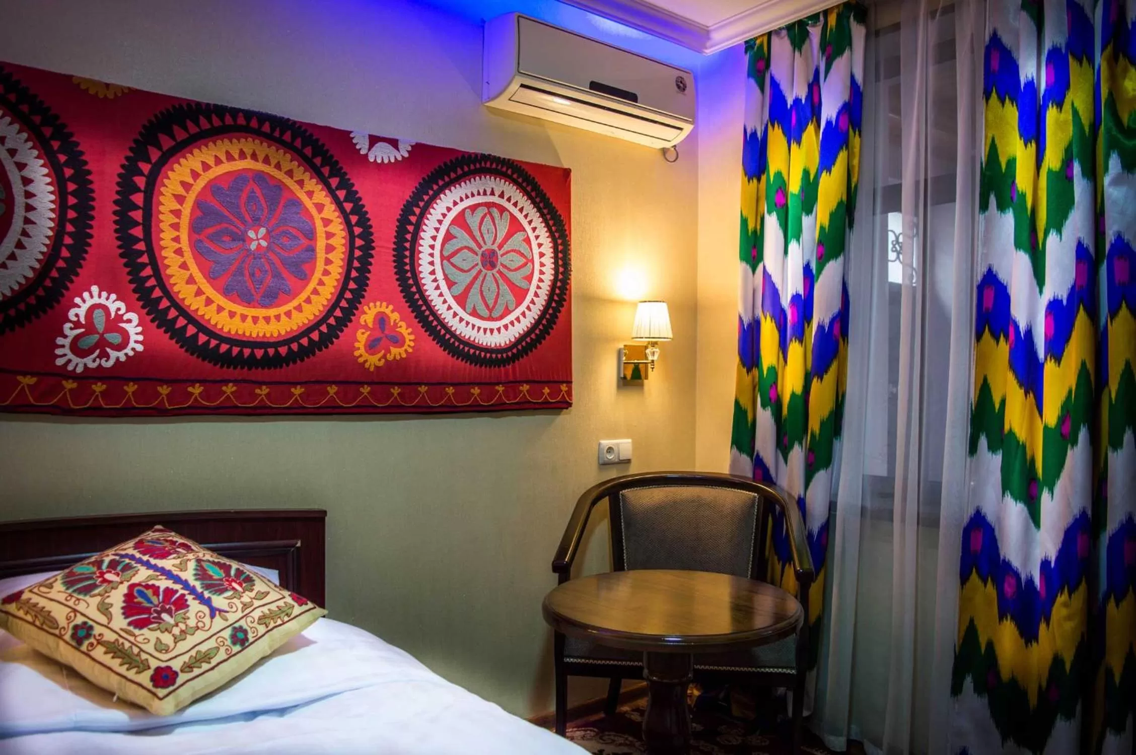 Photo of the whole room in Jahongir Guest House