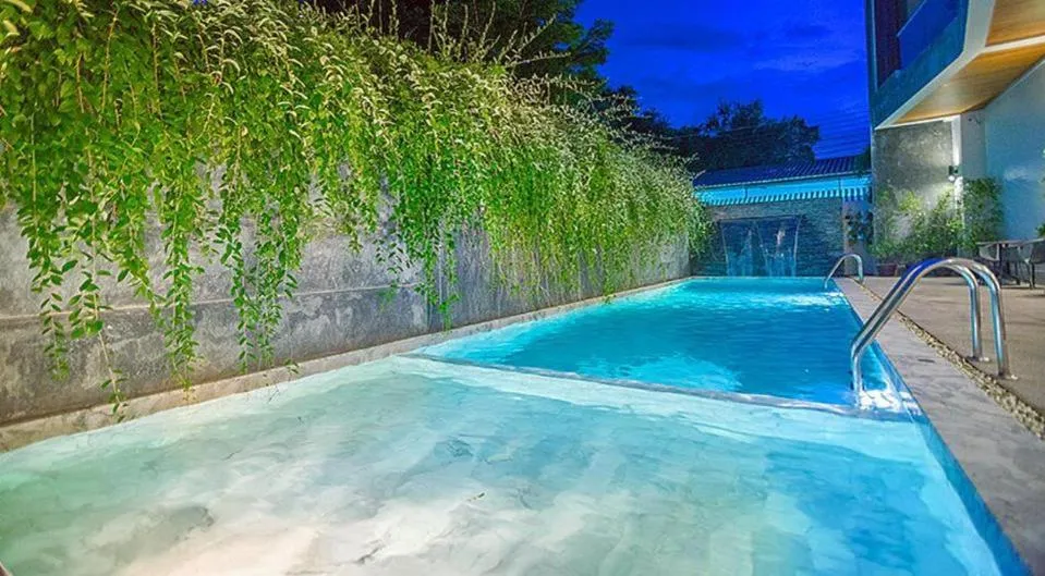 Lemonade Phuket Hotel -SHA Plus