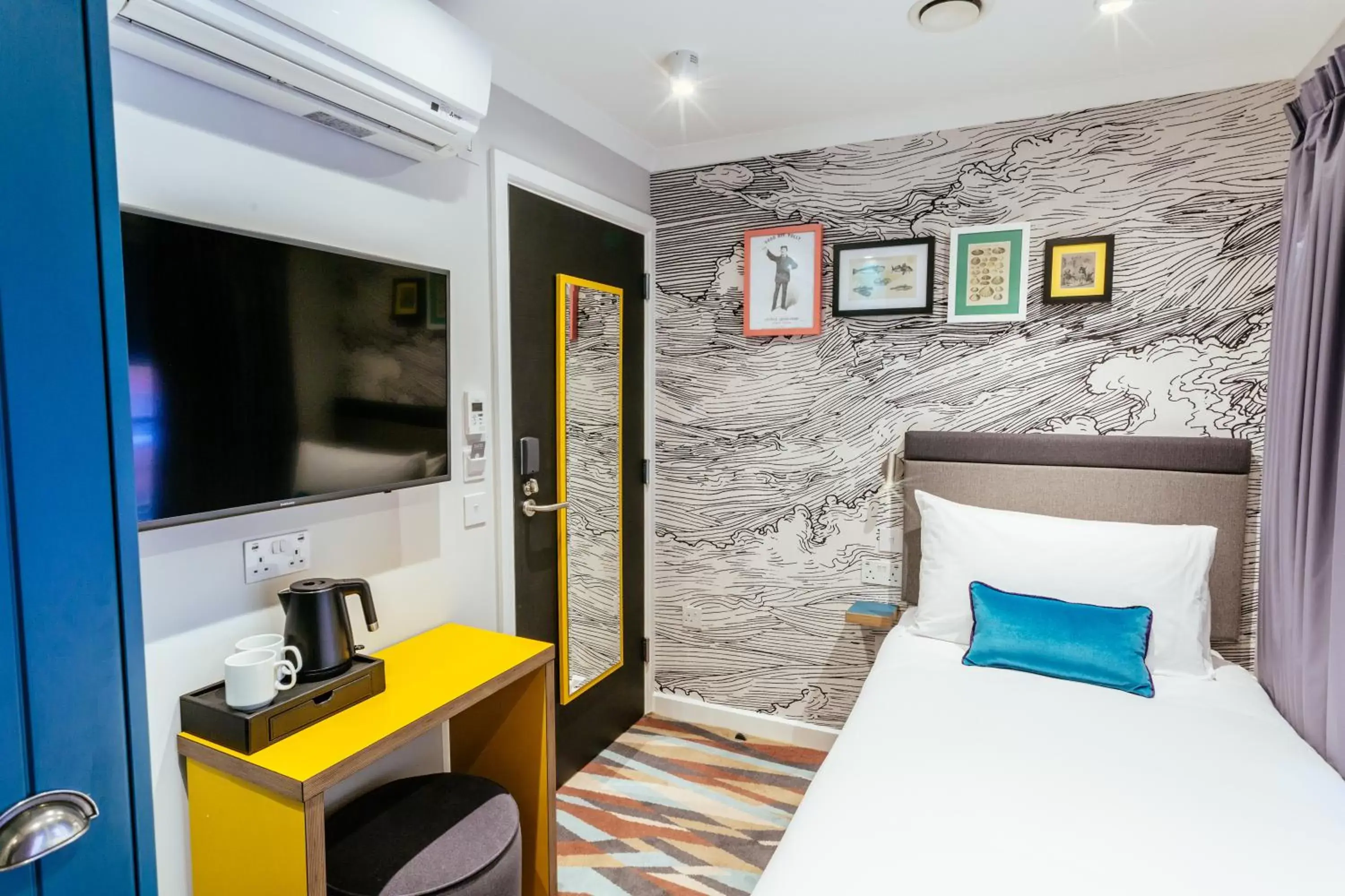 Single Room in Oliver Plaza Hotel Single Room in Oliver Plaza Hotel