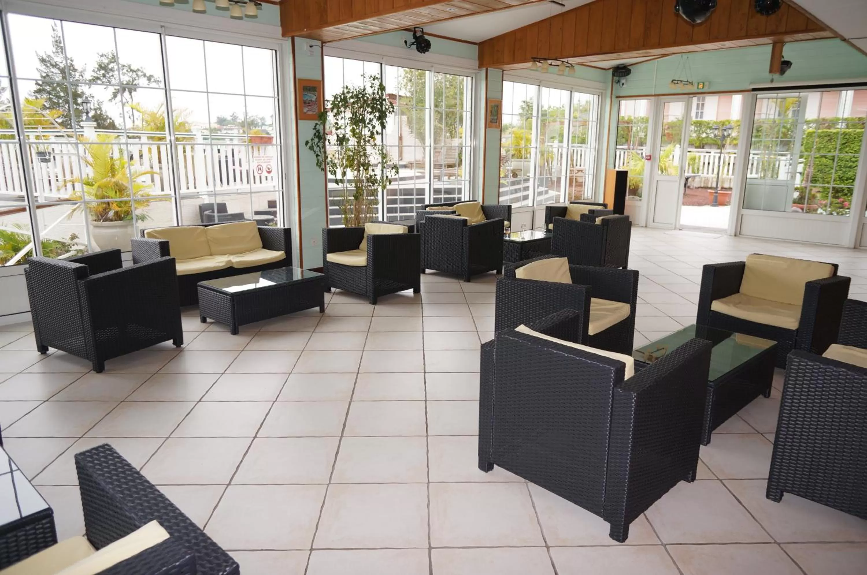 Lounge or bar in Hotel Des Neiges