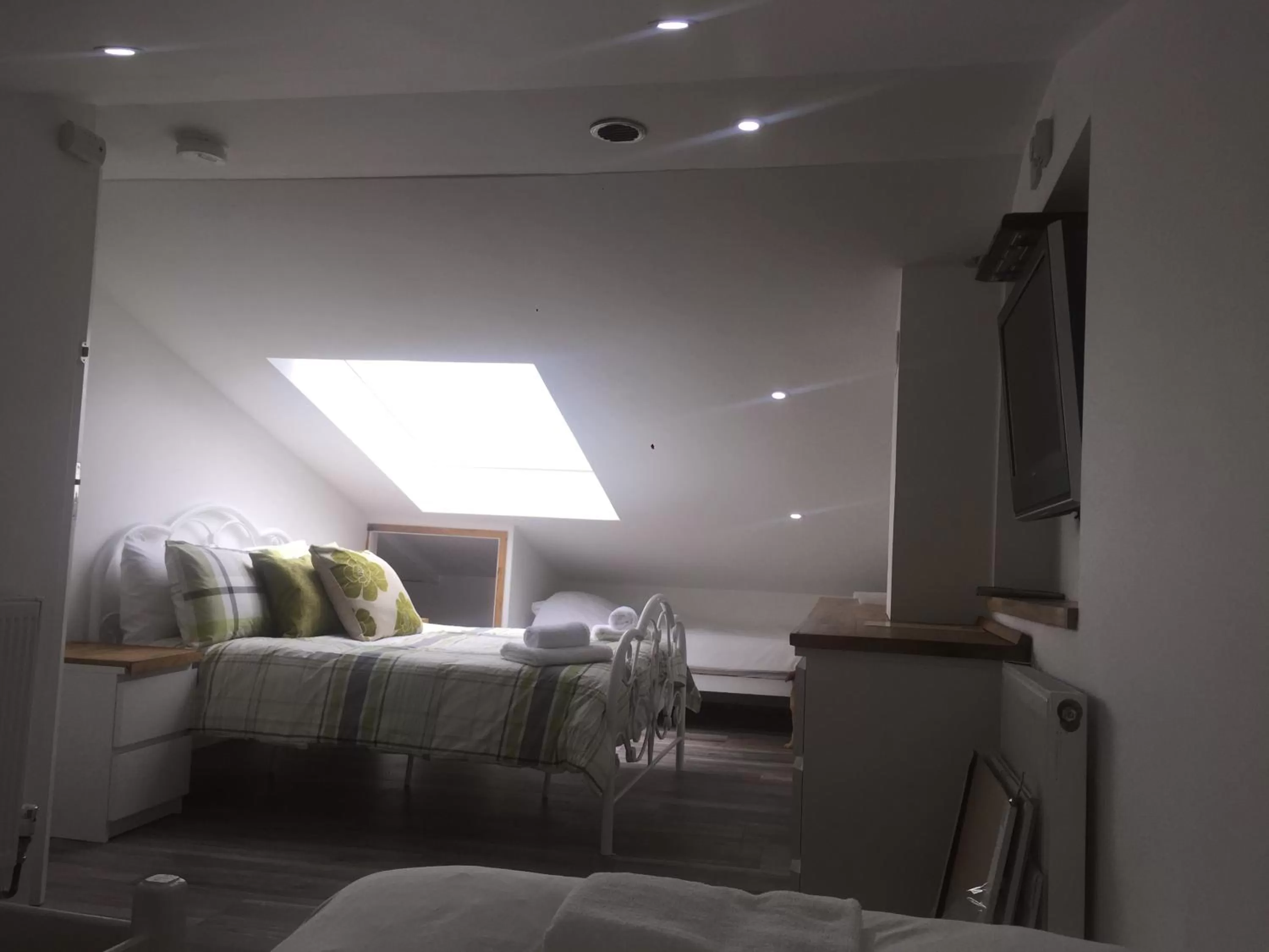 Photo of the whole room, Bed in Barton Gate Farm B&B