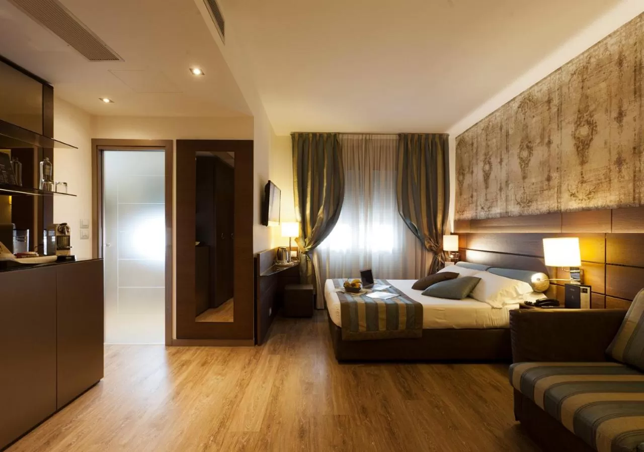 Bed in LH Hotel Sirio Venice