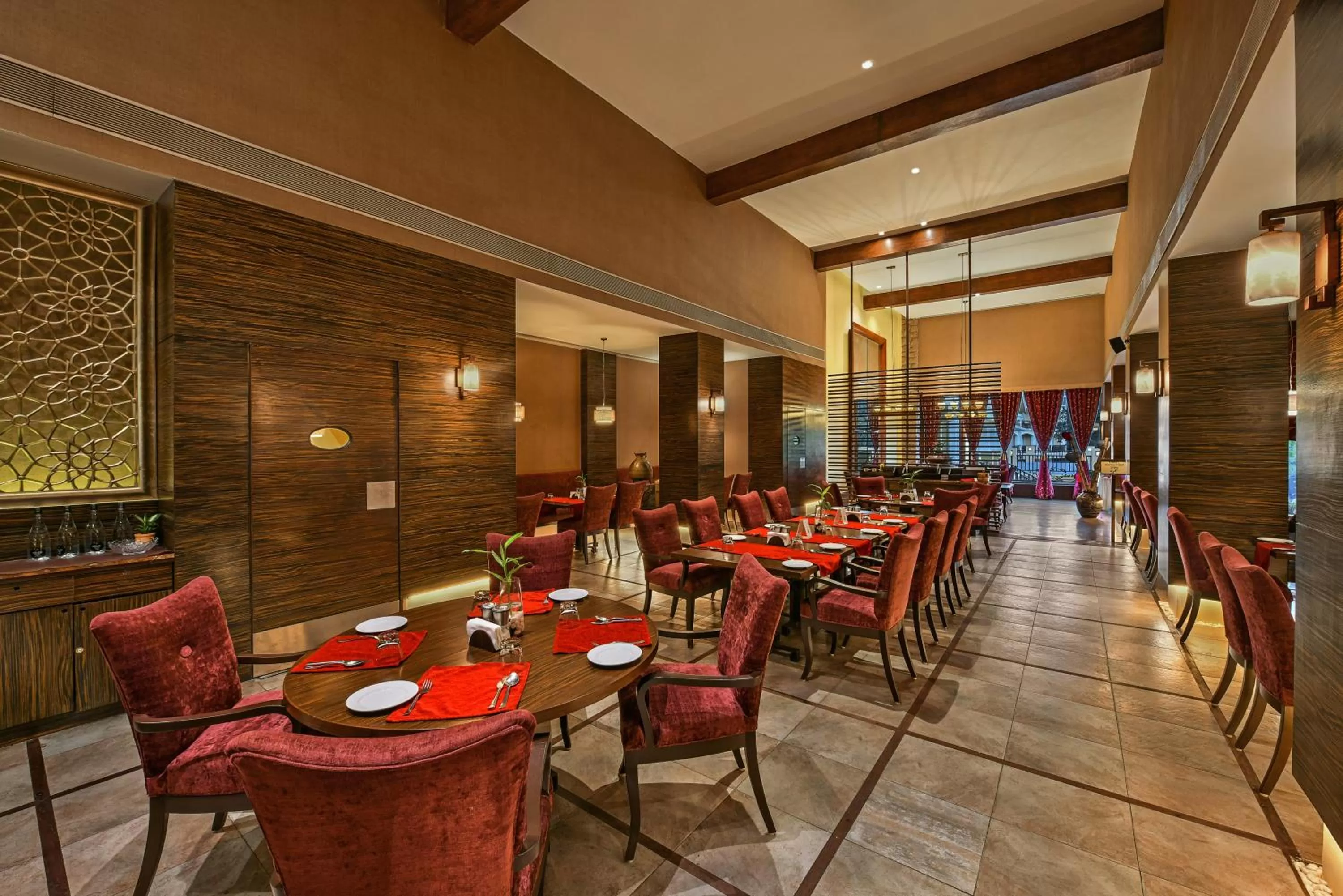 Dining area in Fariyas Resort Lonavala