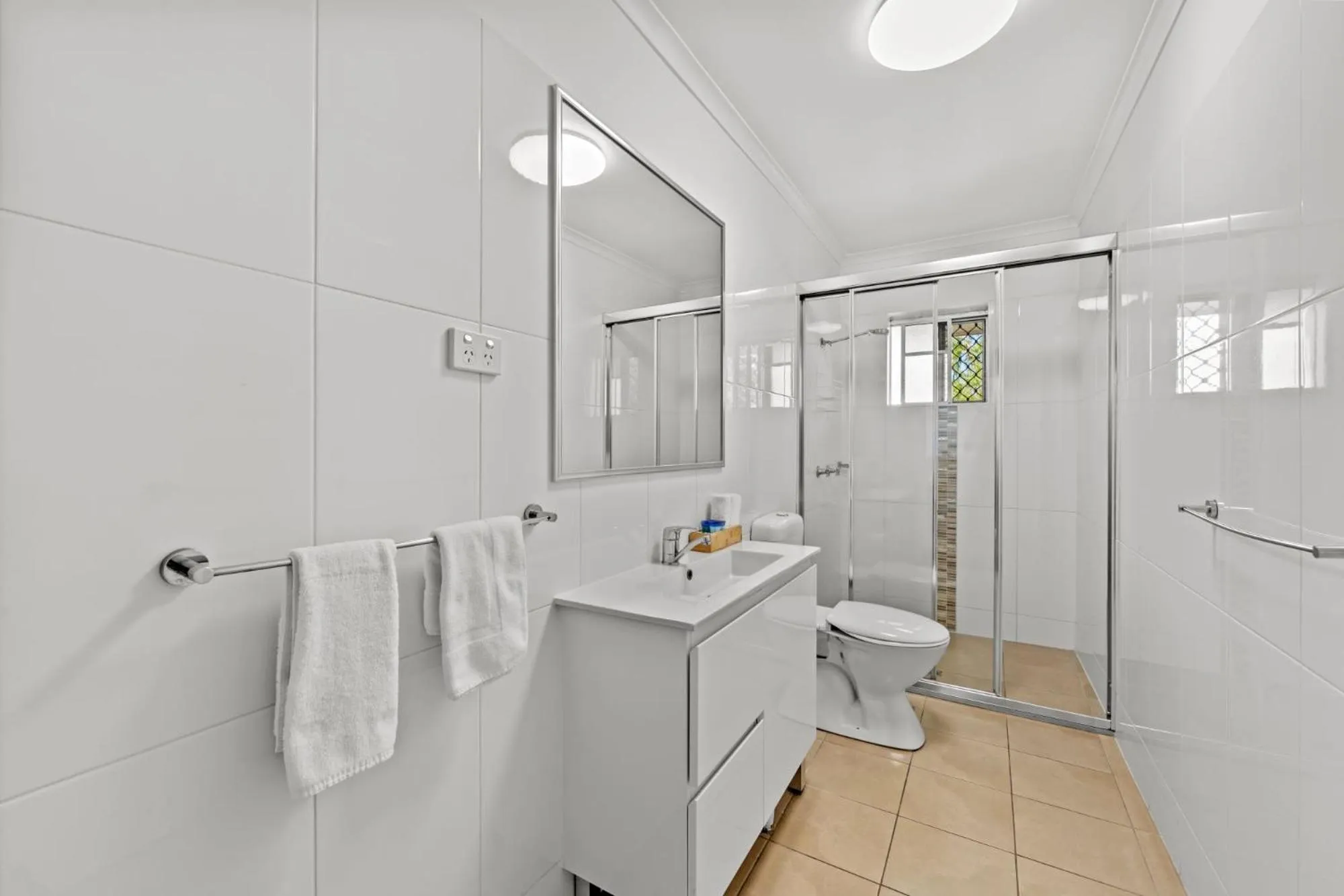 Toilet in Pottsville Beach Motel