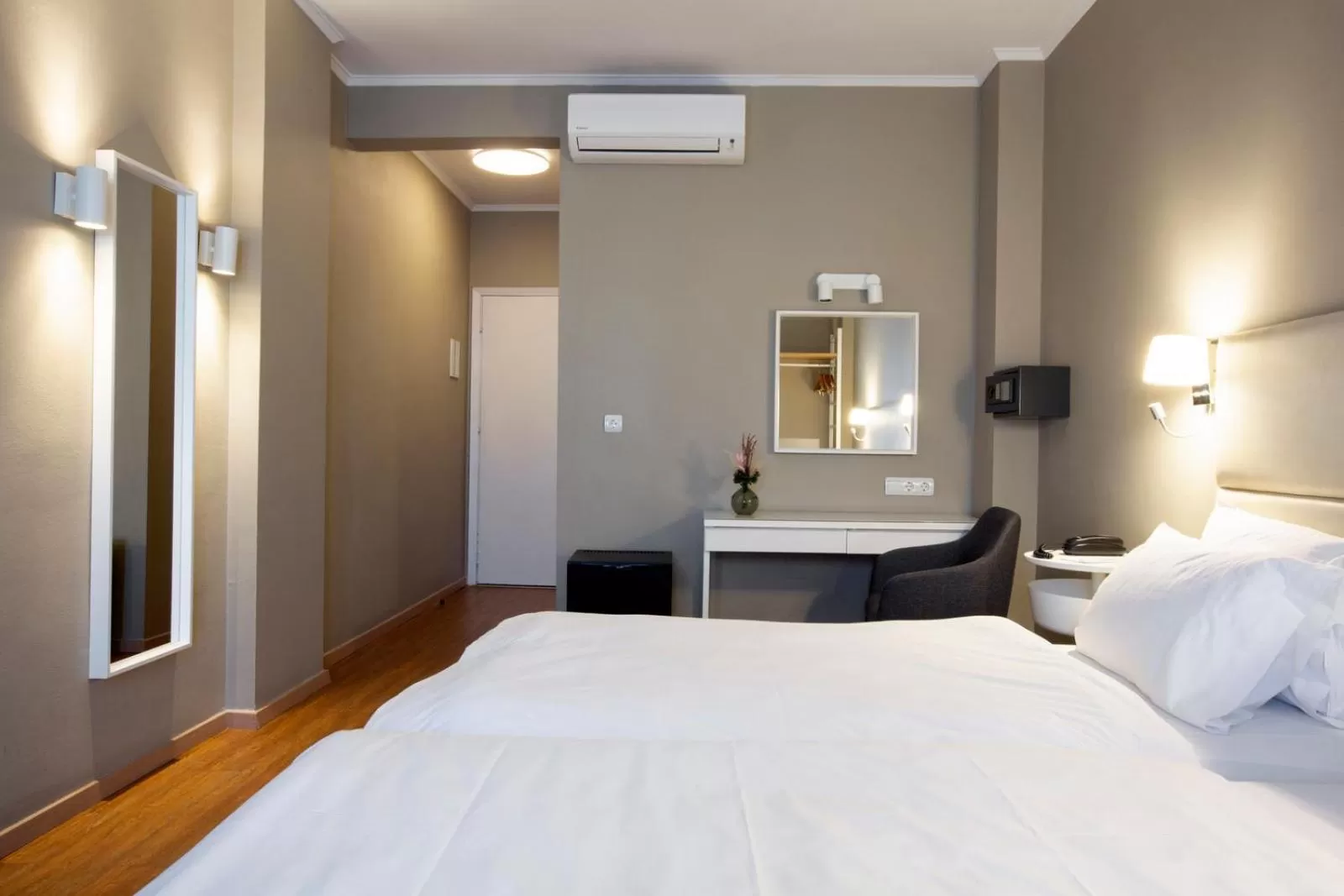 Bedroom, Bed in Abc Hotel