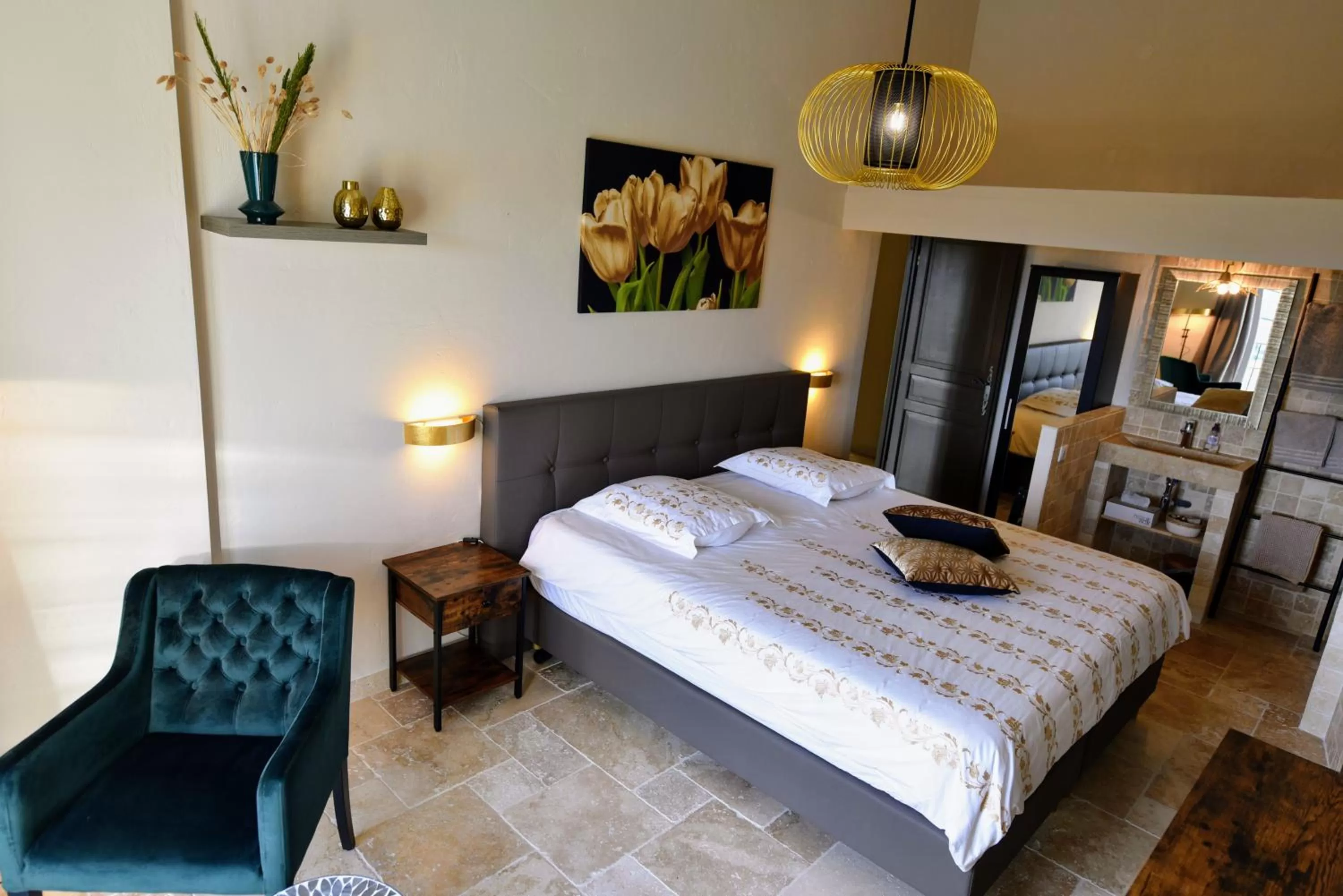 Photo of the whole room, Bed in Chambre d'hôtes Cottes