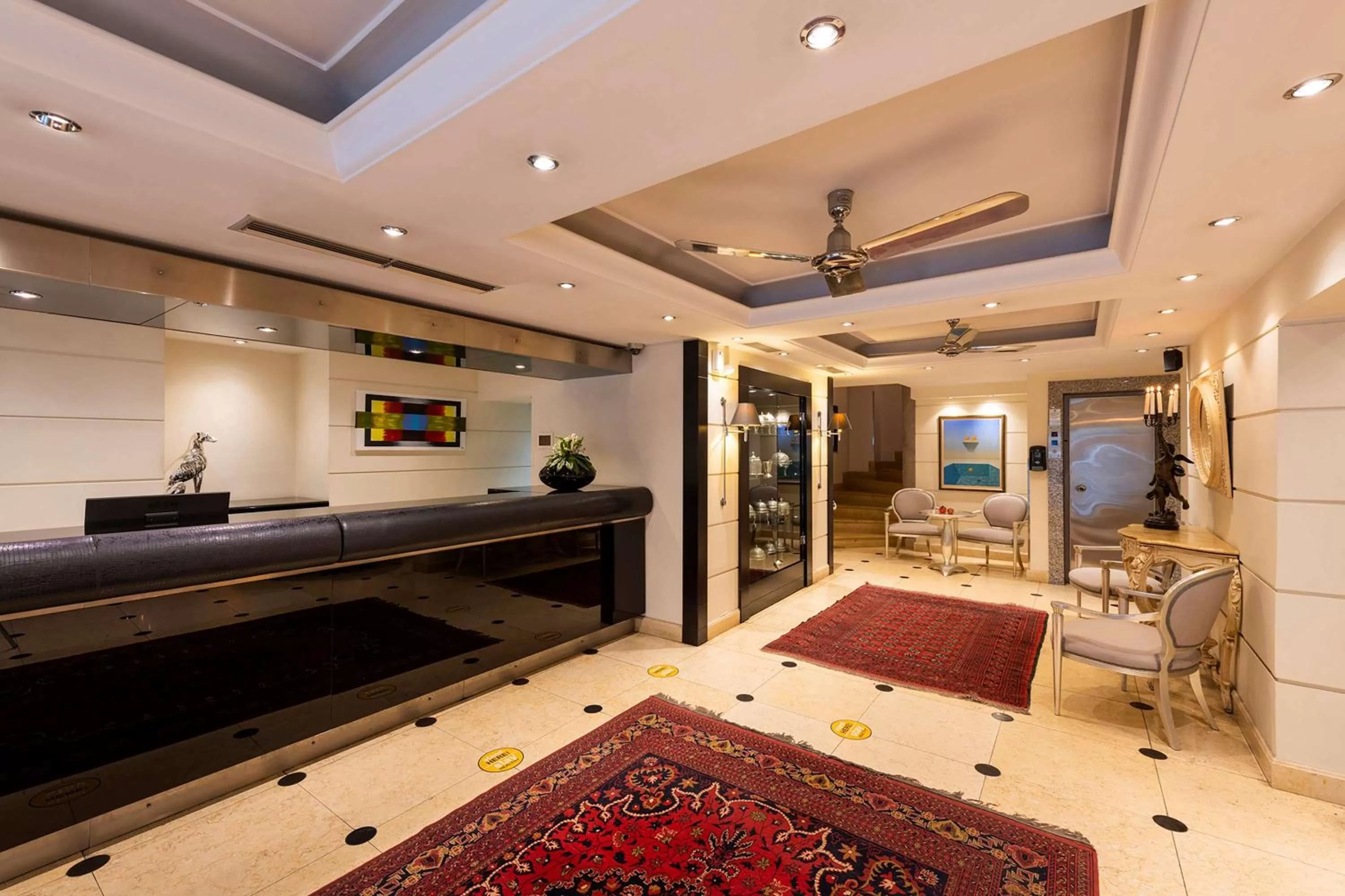 Lobby or reception, Bed in Best Western Plus Embassy Hotel