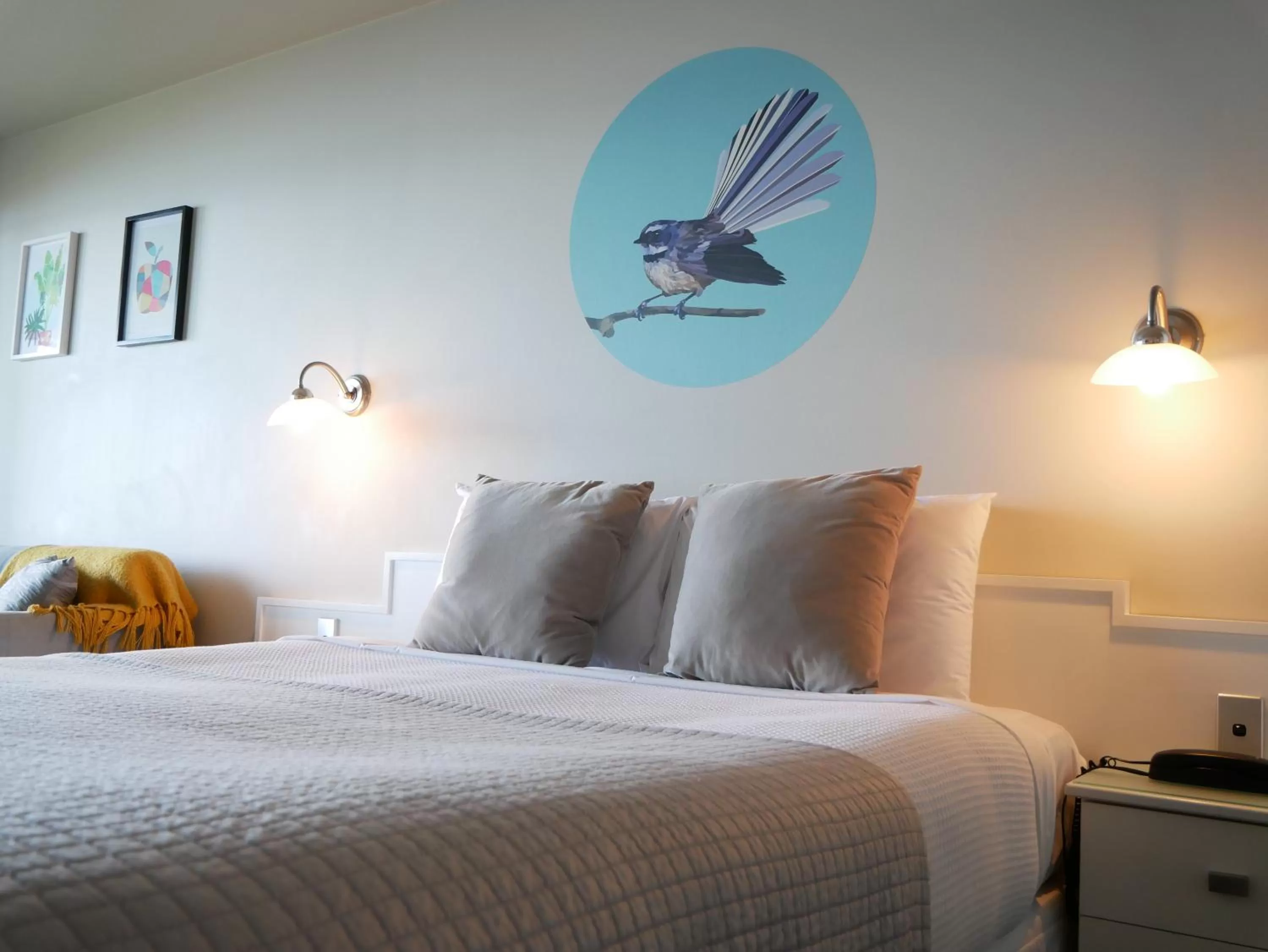 Decorative detail, Bed in Boulevard Waters