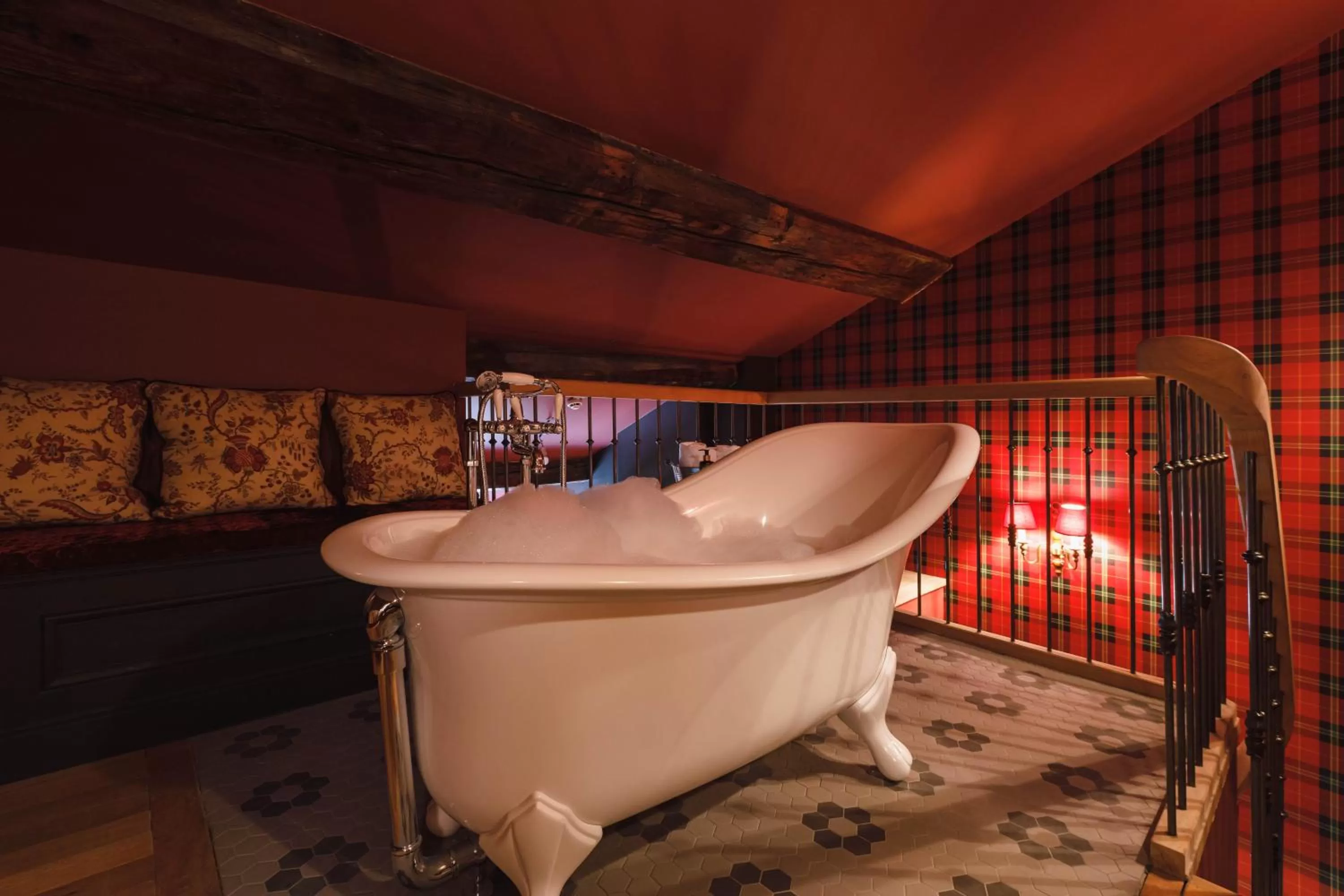 Bath in Bayard Bellecour