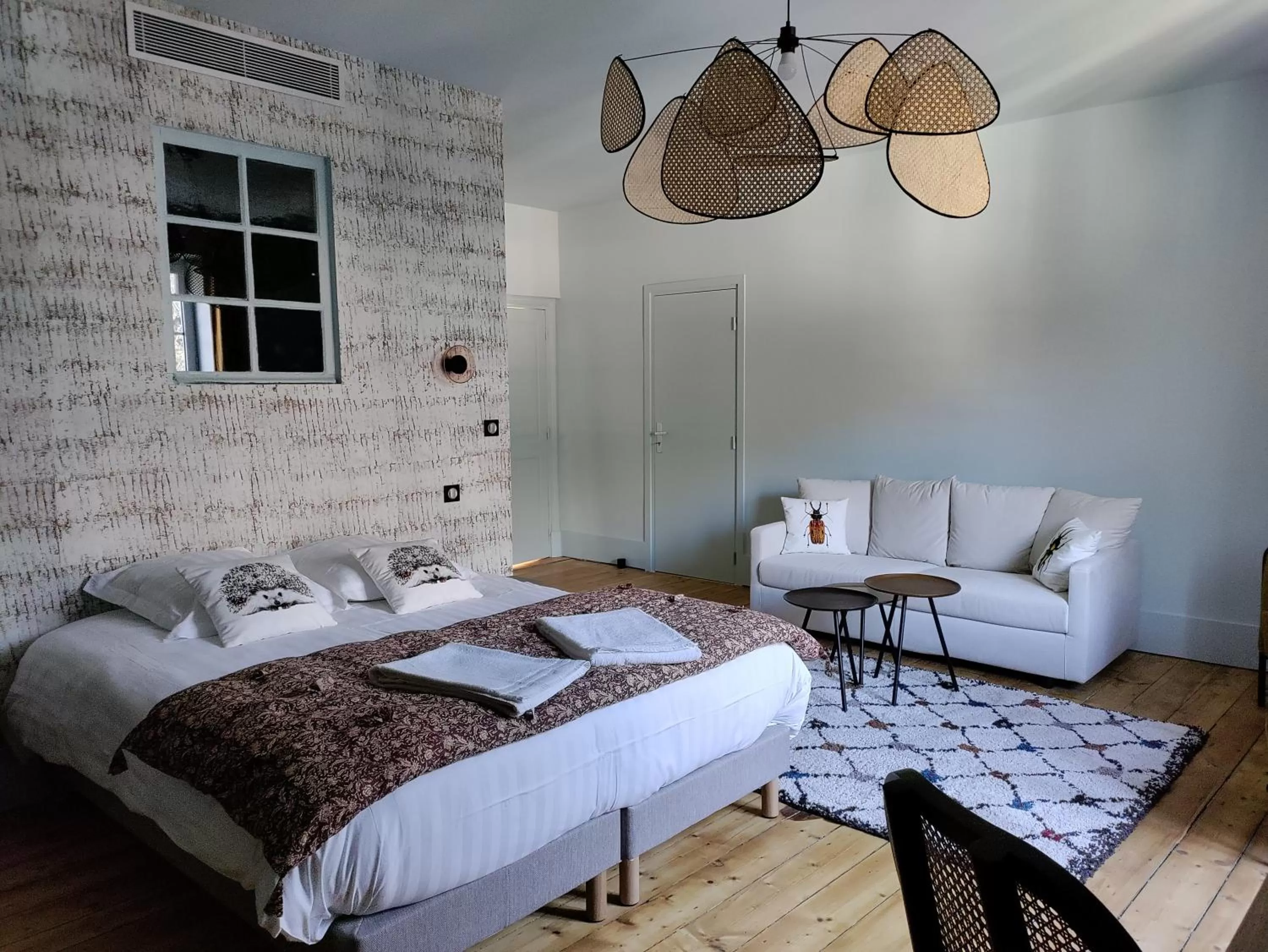 Double or Twin Room with Mountain View in Domaine Clairfontaine Noyarey - Suites Junior