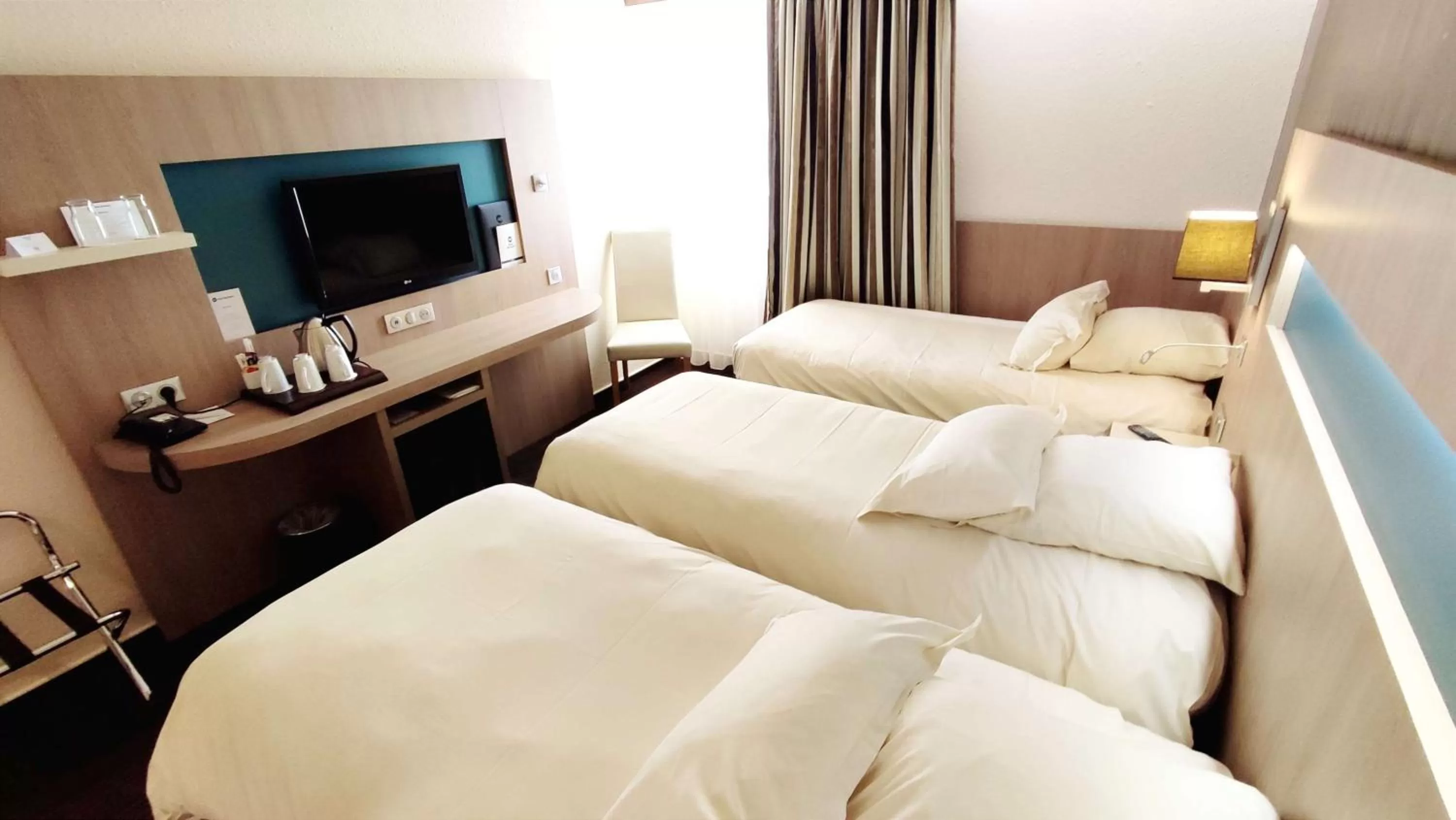 Photo of the whole room, Bed in Best Western Marseille Aeroport