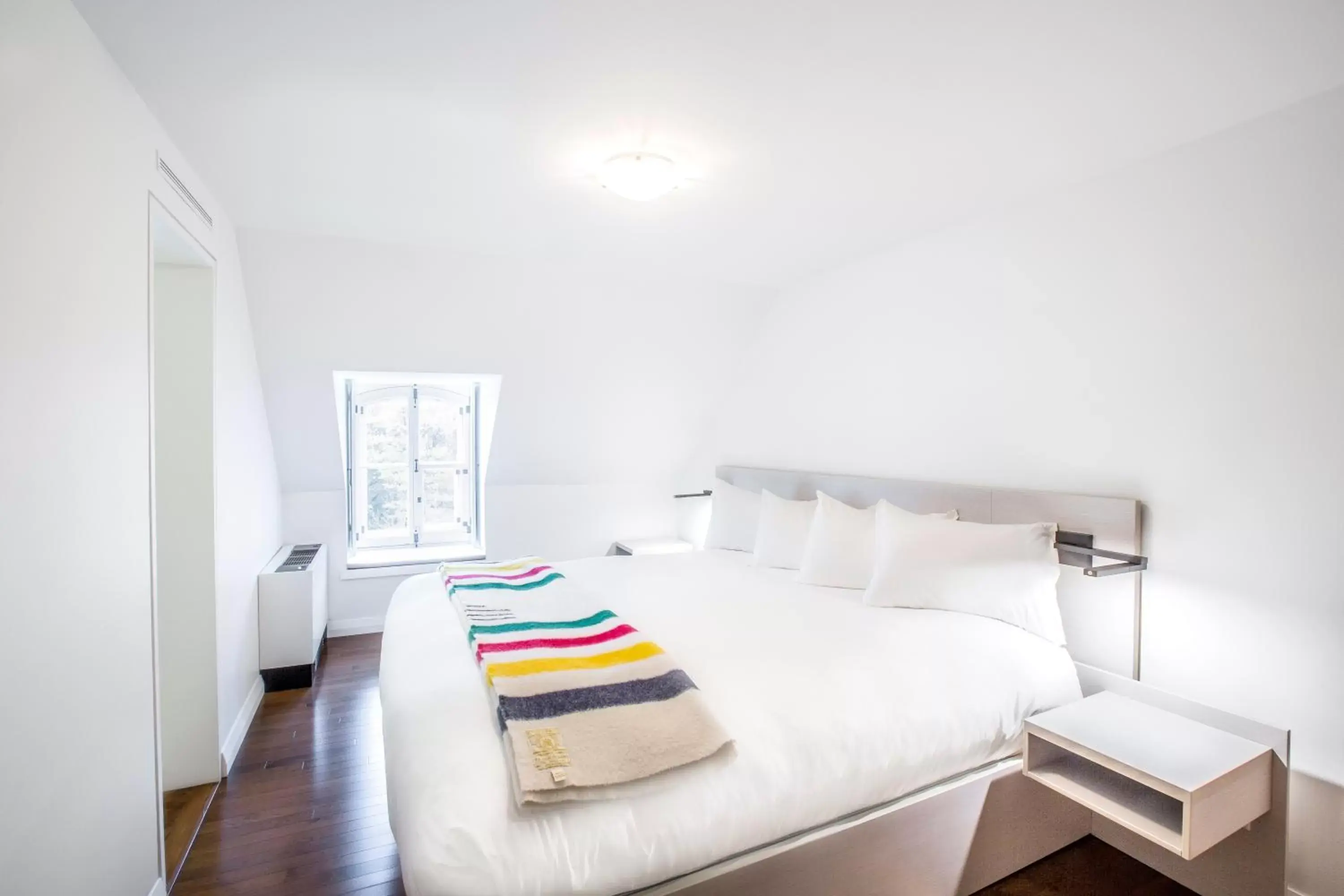 Superior King Room - single occupancy in Monastère des Augustines Superior King Room - single occupancy in Monastère des Augustines