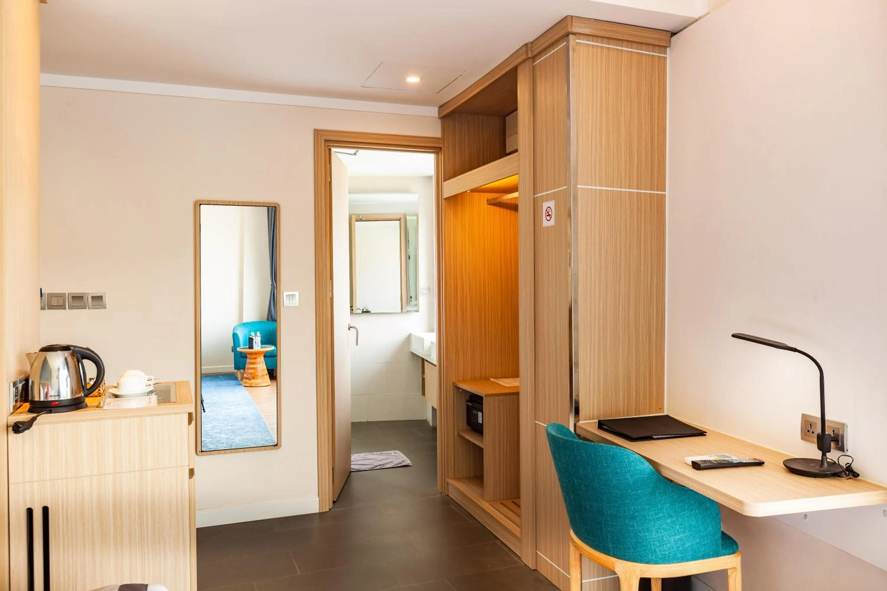 Coffee/tea facilities in An Phu Hotel