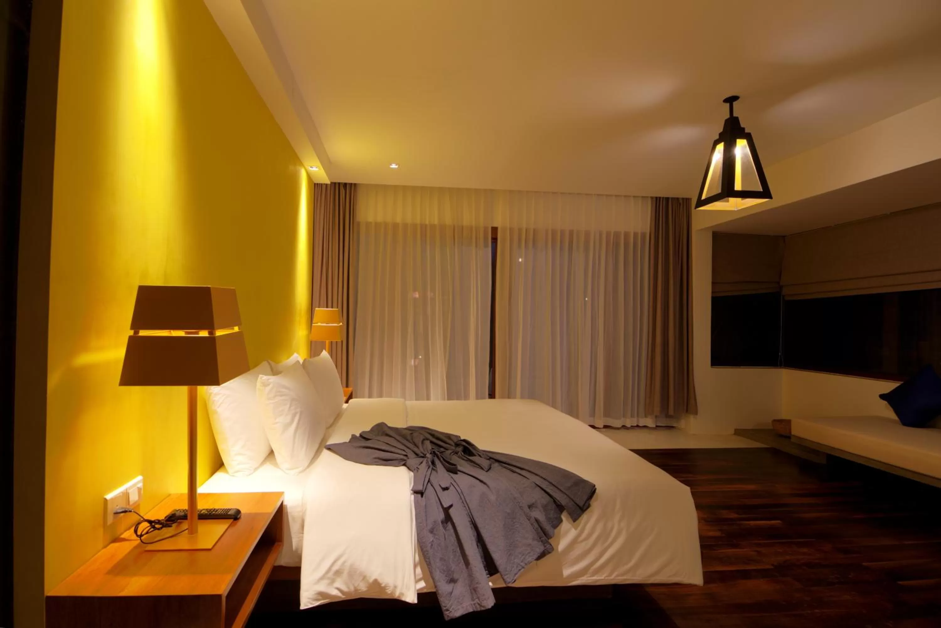 Photo of the whole room, Bed in Apsara Residence Hotel