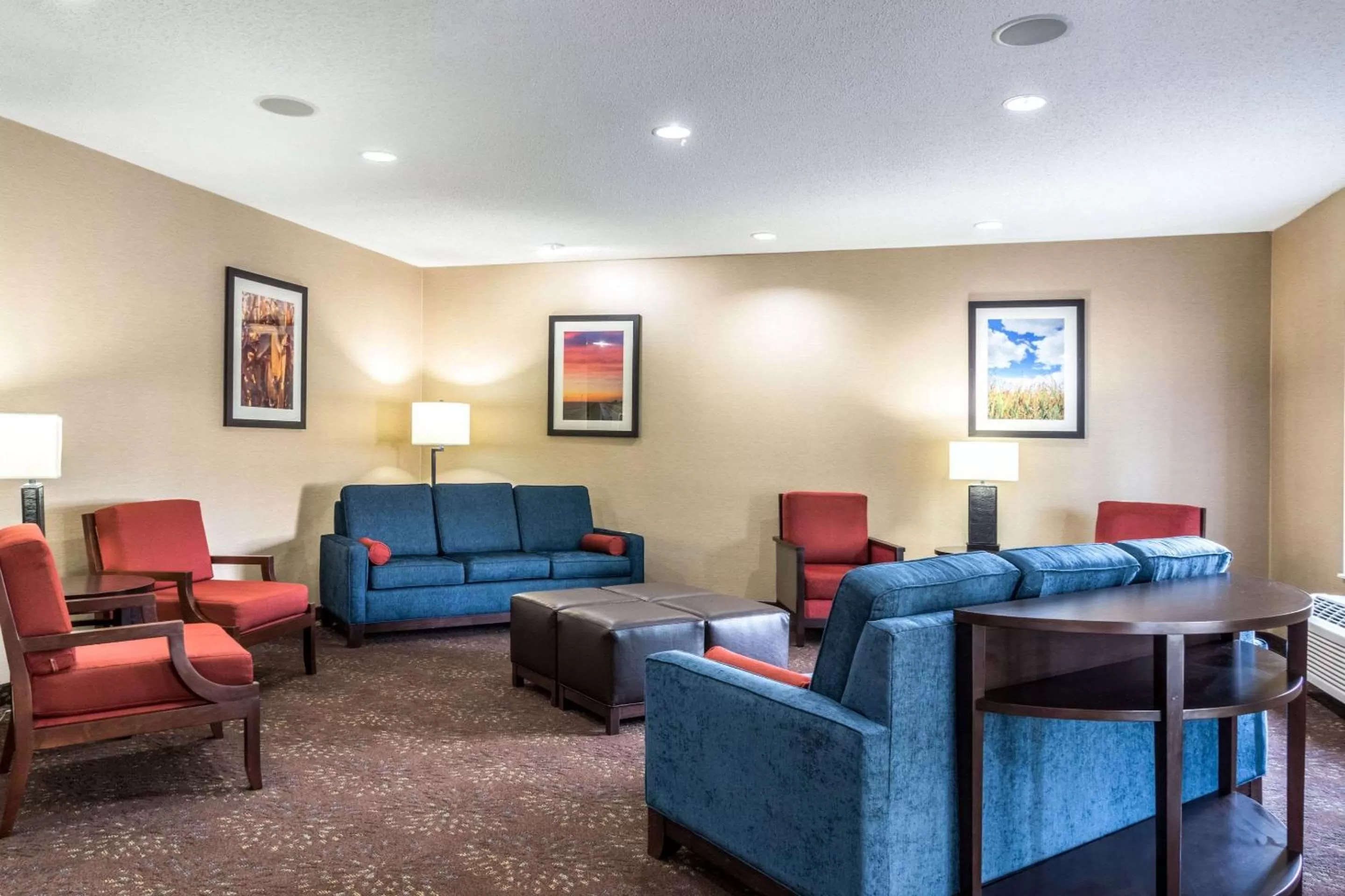 Lobby or reception in Comfort Inn & Suites - Hannibal