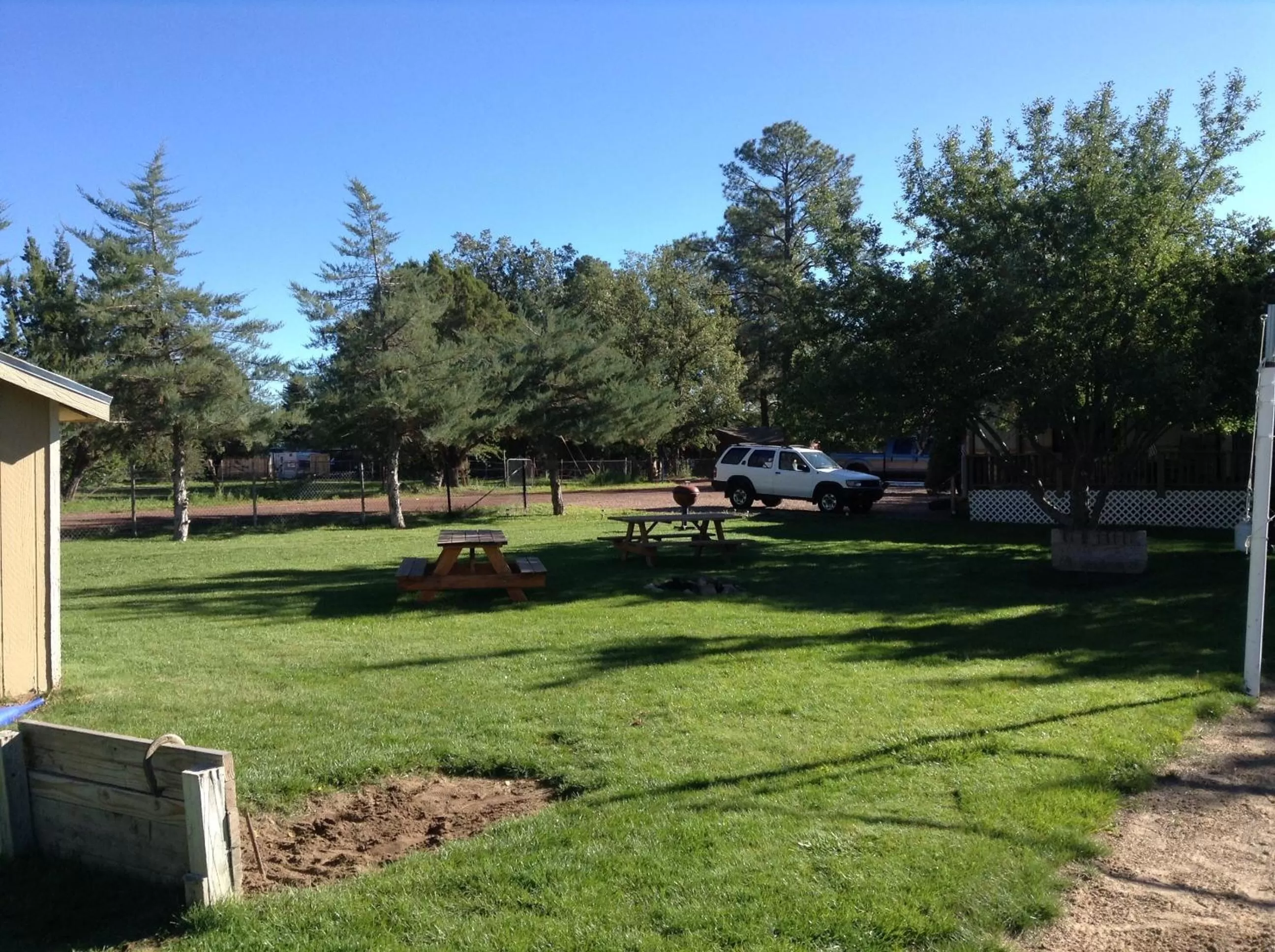 Area and facilities in Rainbows End Fishing Resort