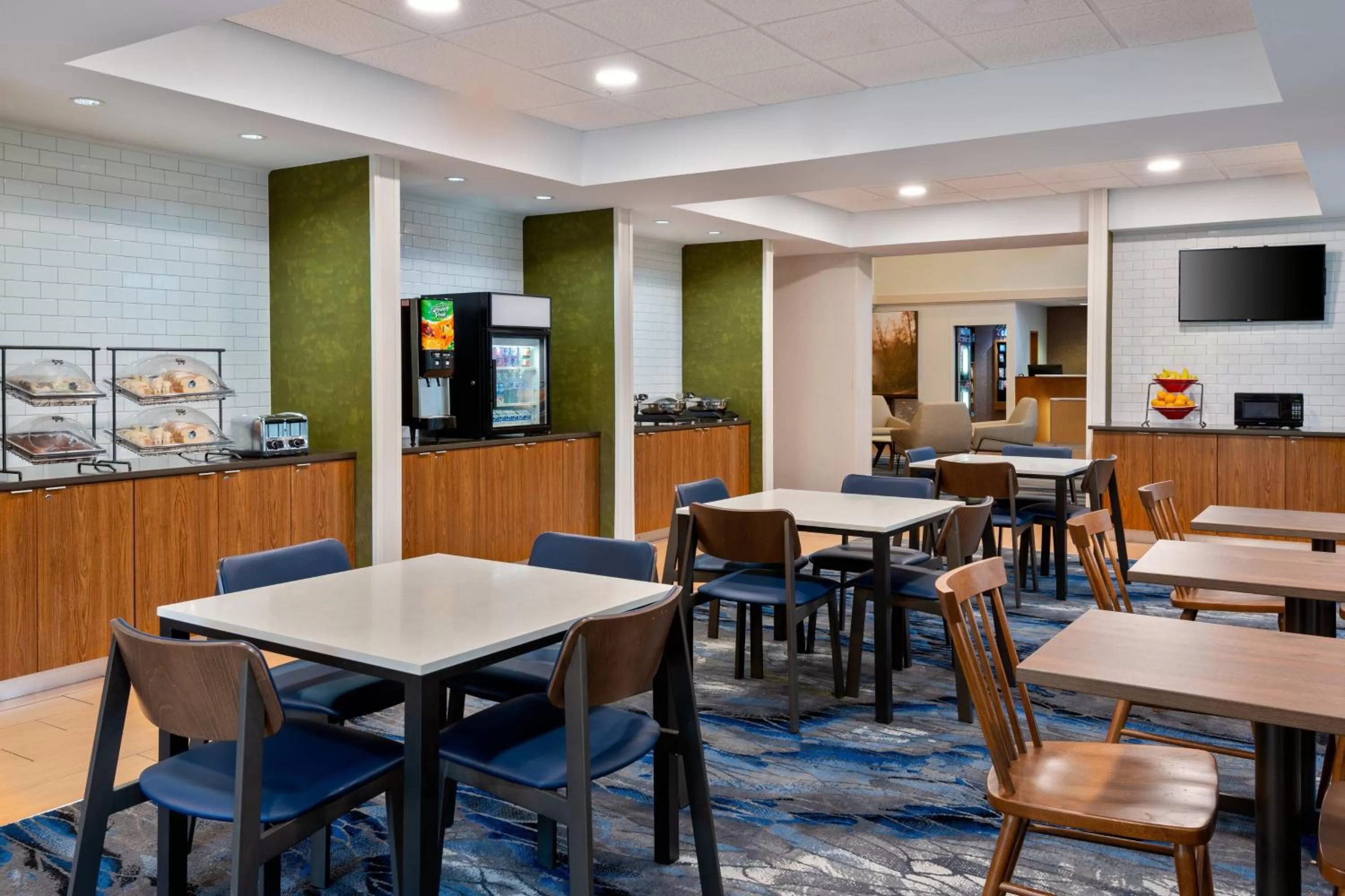 Breakfast in Fairfield Inn and Suites by Marriott Clearwater