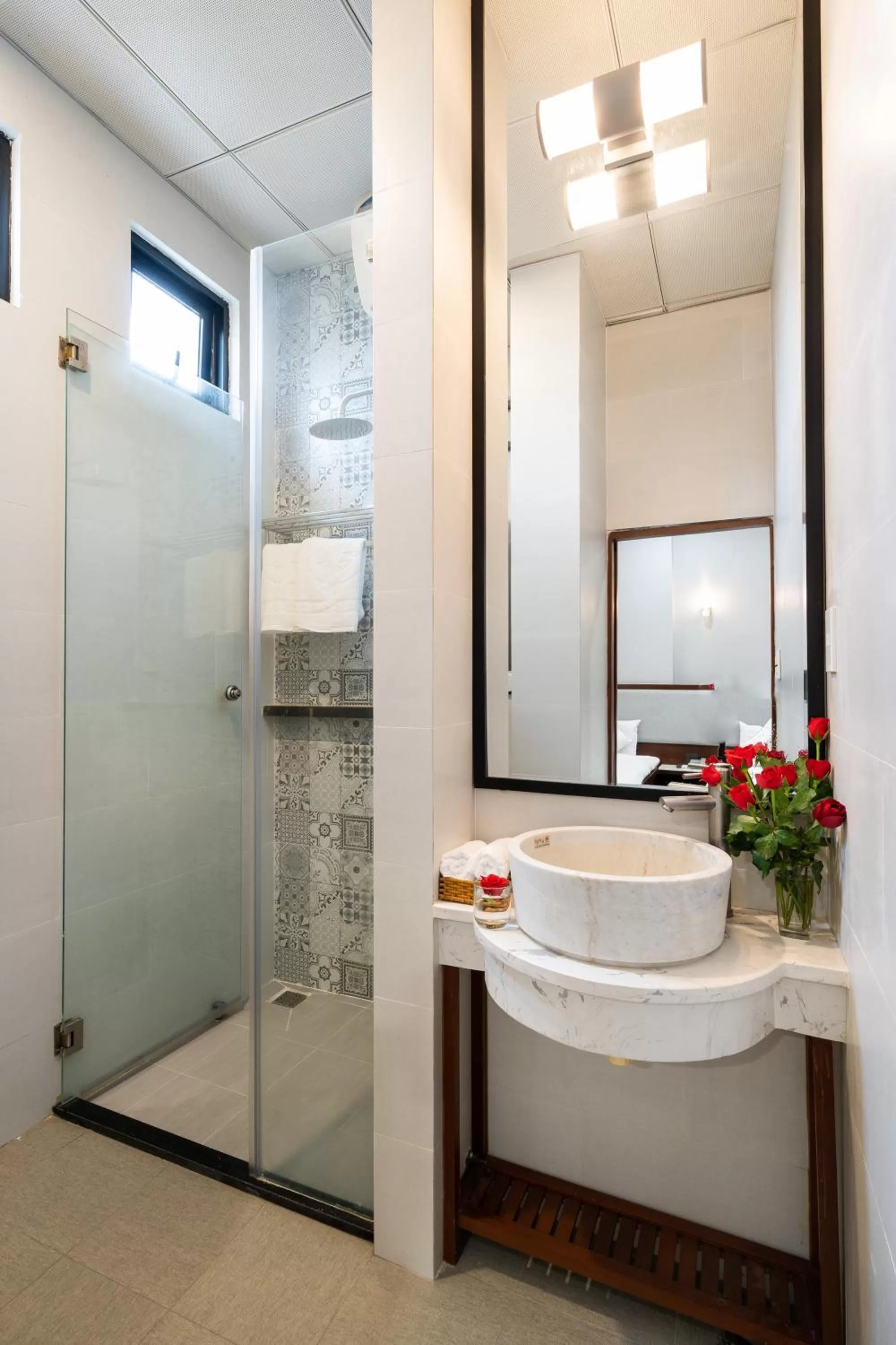 Bathroom in Văn Hoa Hotel