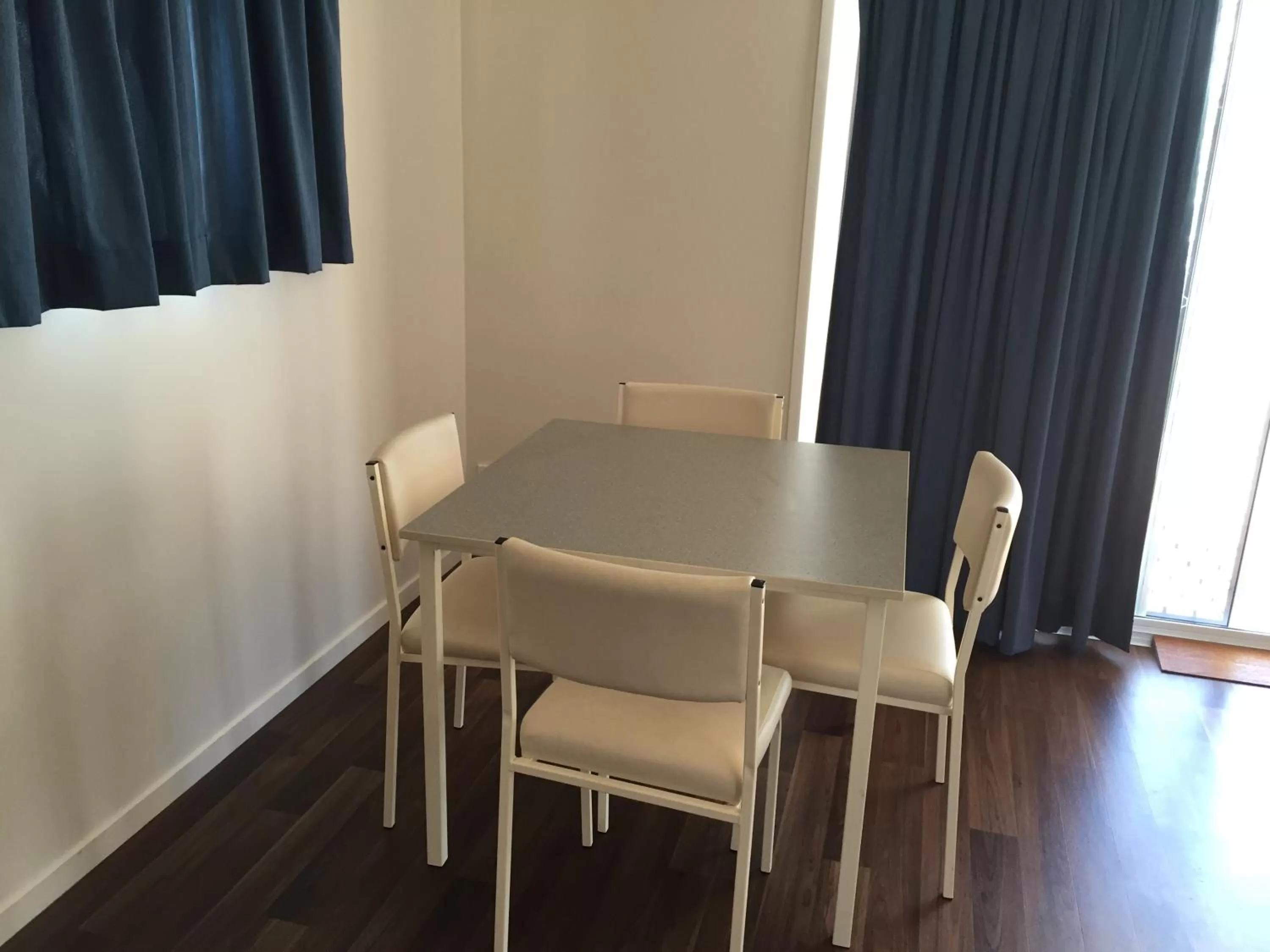 Day in Peace Resorts - Jervis Bay Holiday Cabins in Sussex Inlet