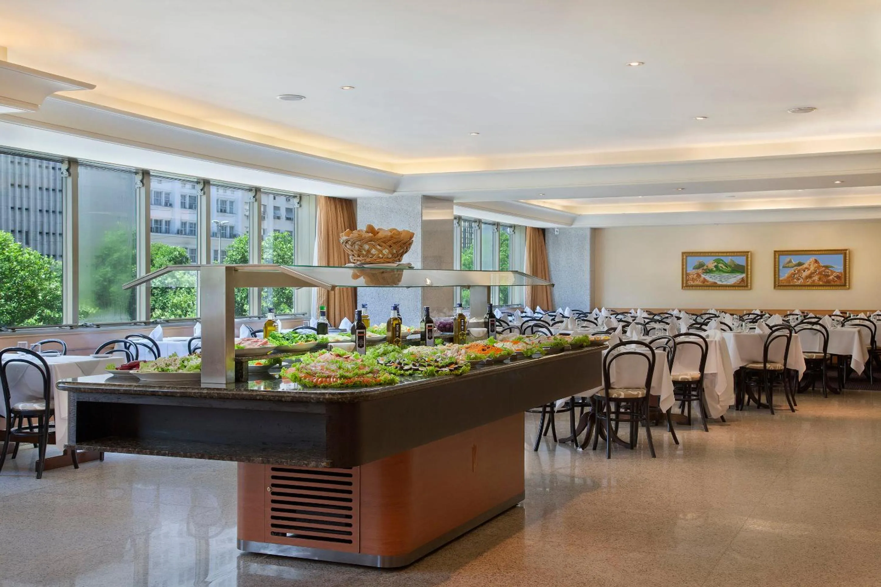 Restaurant/places to eat in Windsor Guanabara Hotel