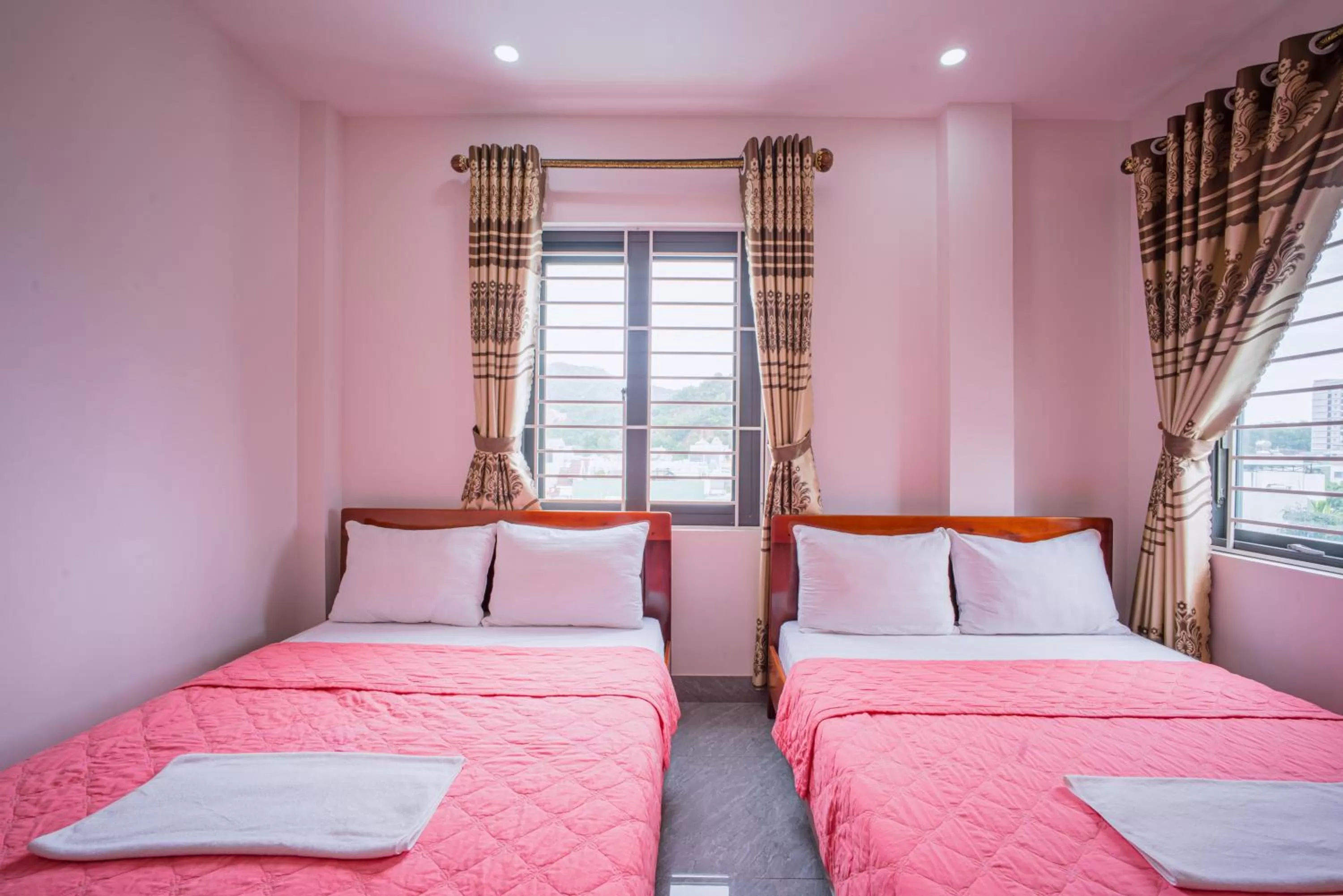 Bed in Phú Xuân Hotel