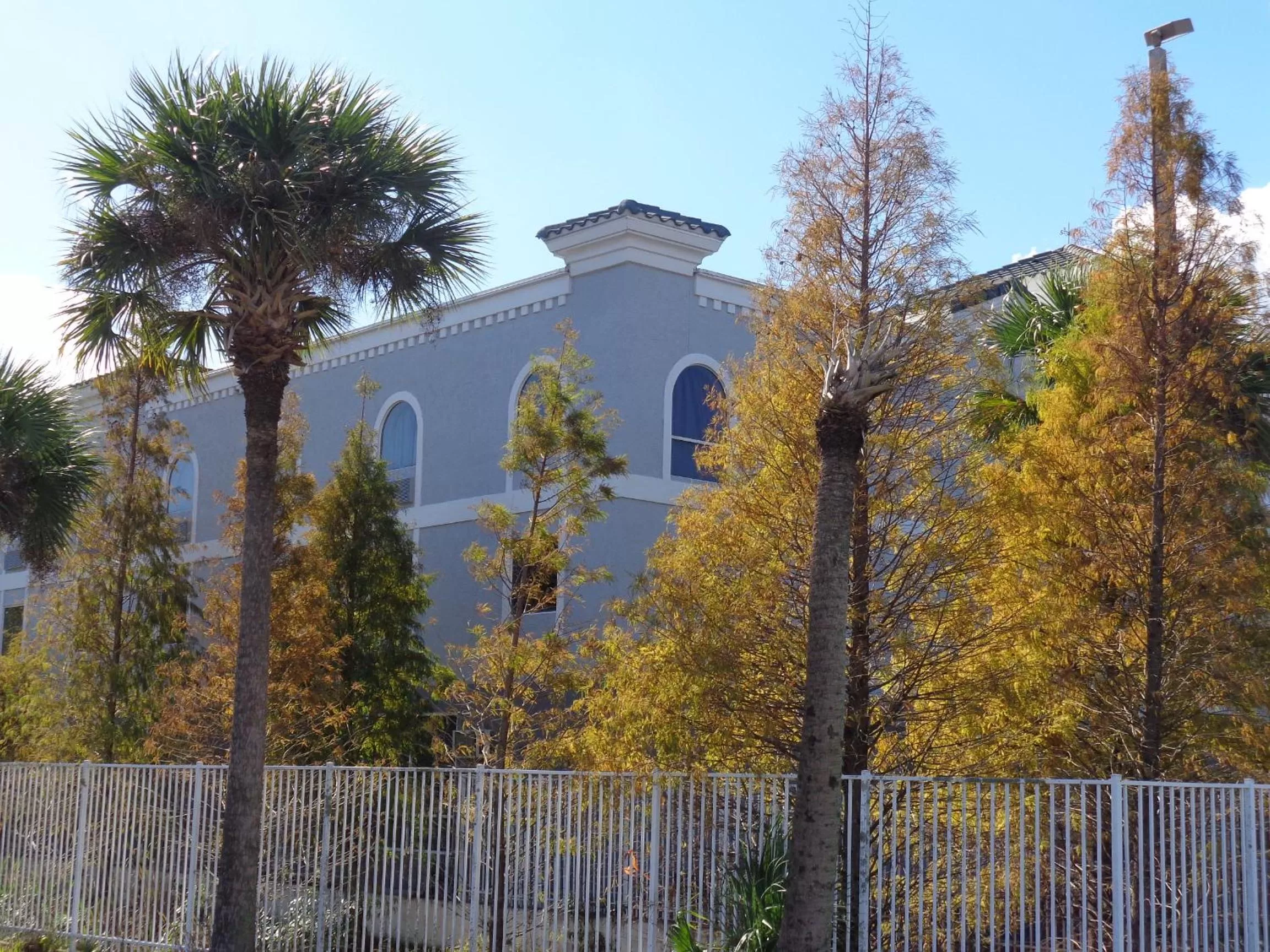 Property building in Ruskin Inn Tampa-Sun City Center