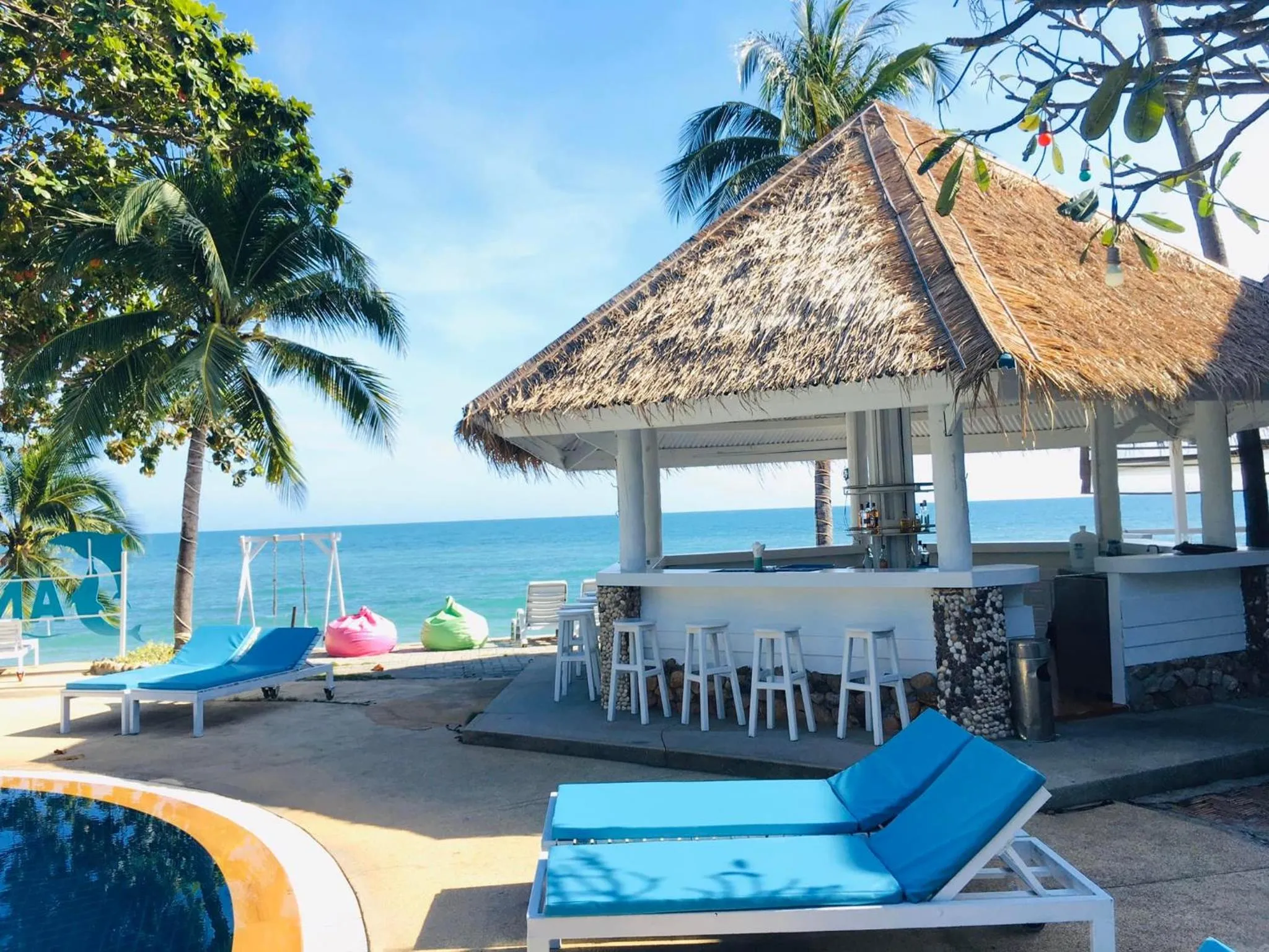 Lounge or bar in Sand Sea Beach Resort