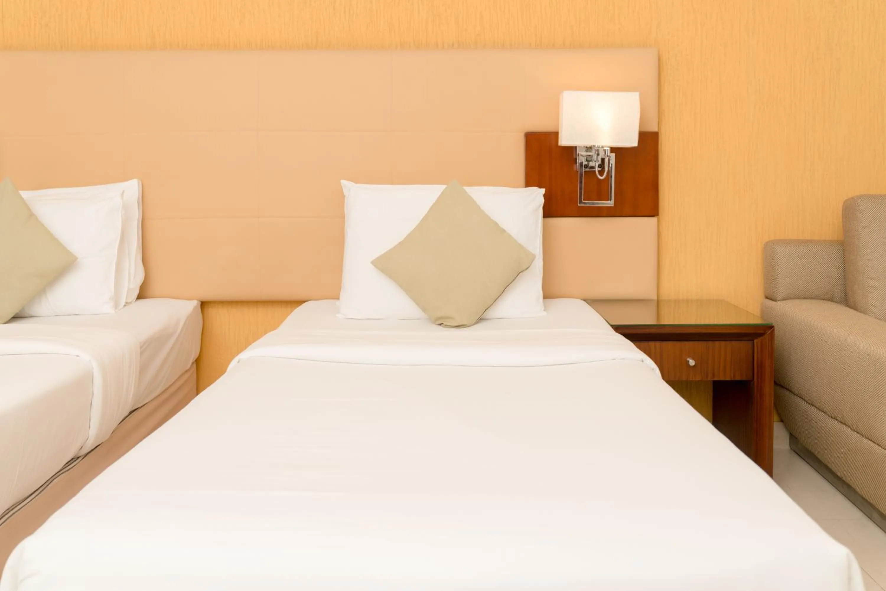 Bed in Star Metro Deira Hotel Apartments