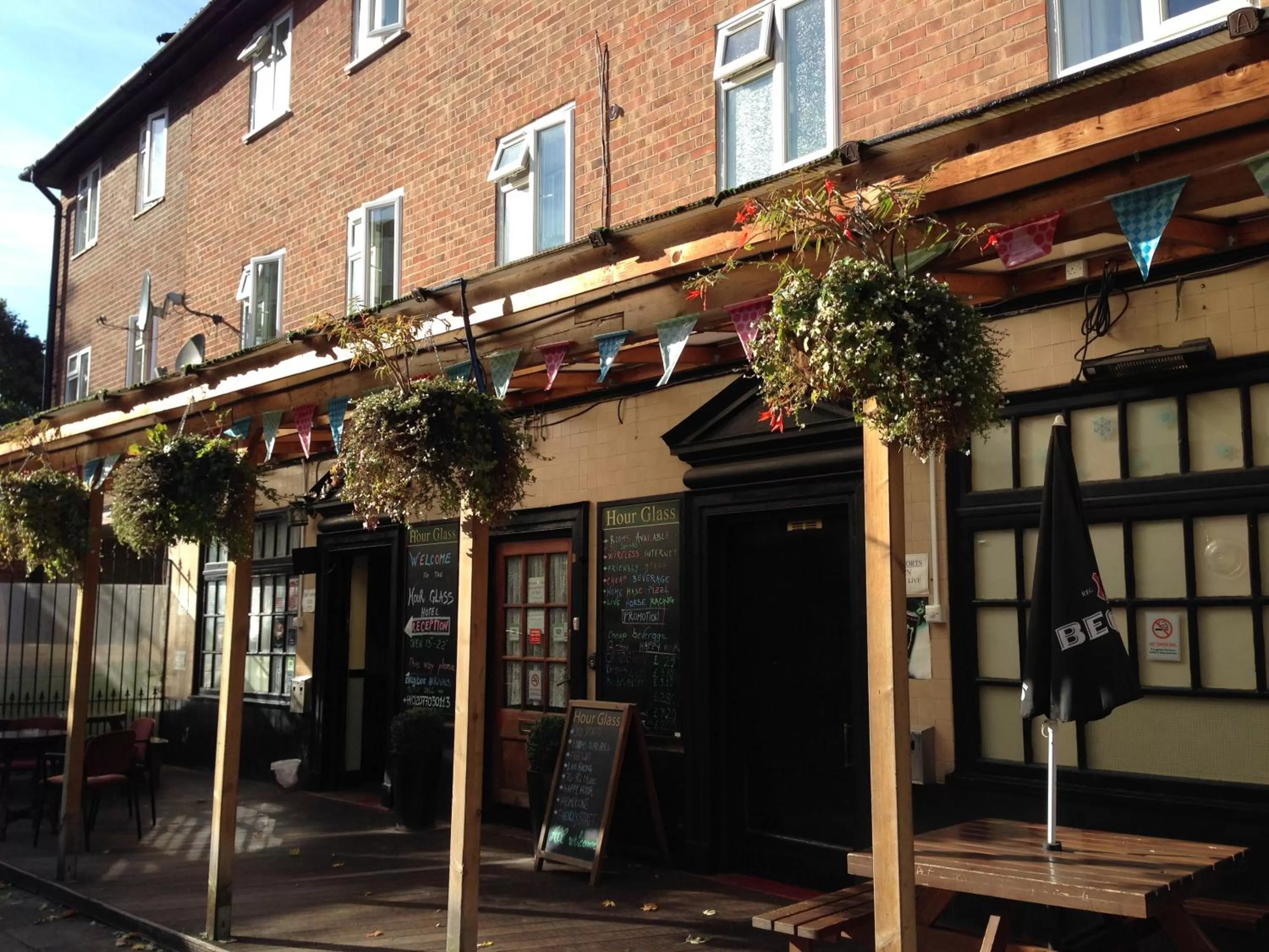 Patio in Hour Glass Hotel