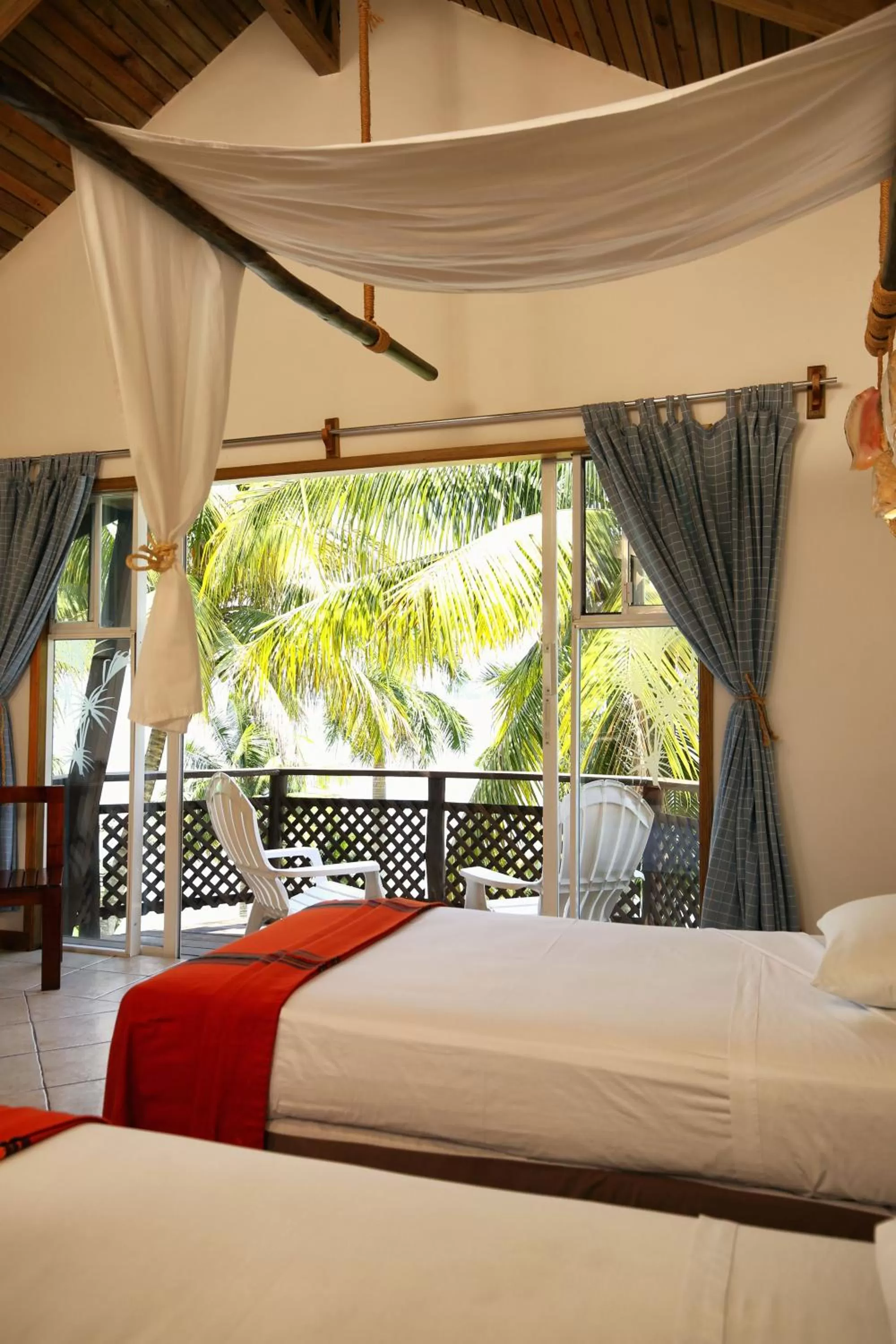 Bedroom, Bed in Villa Caribe