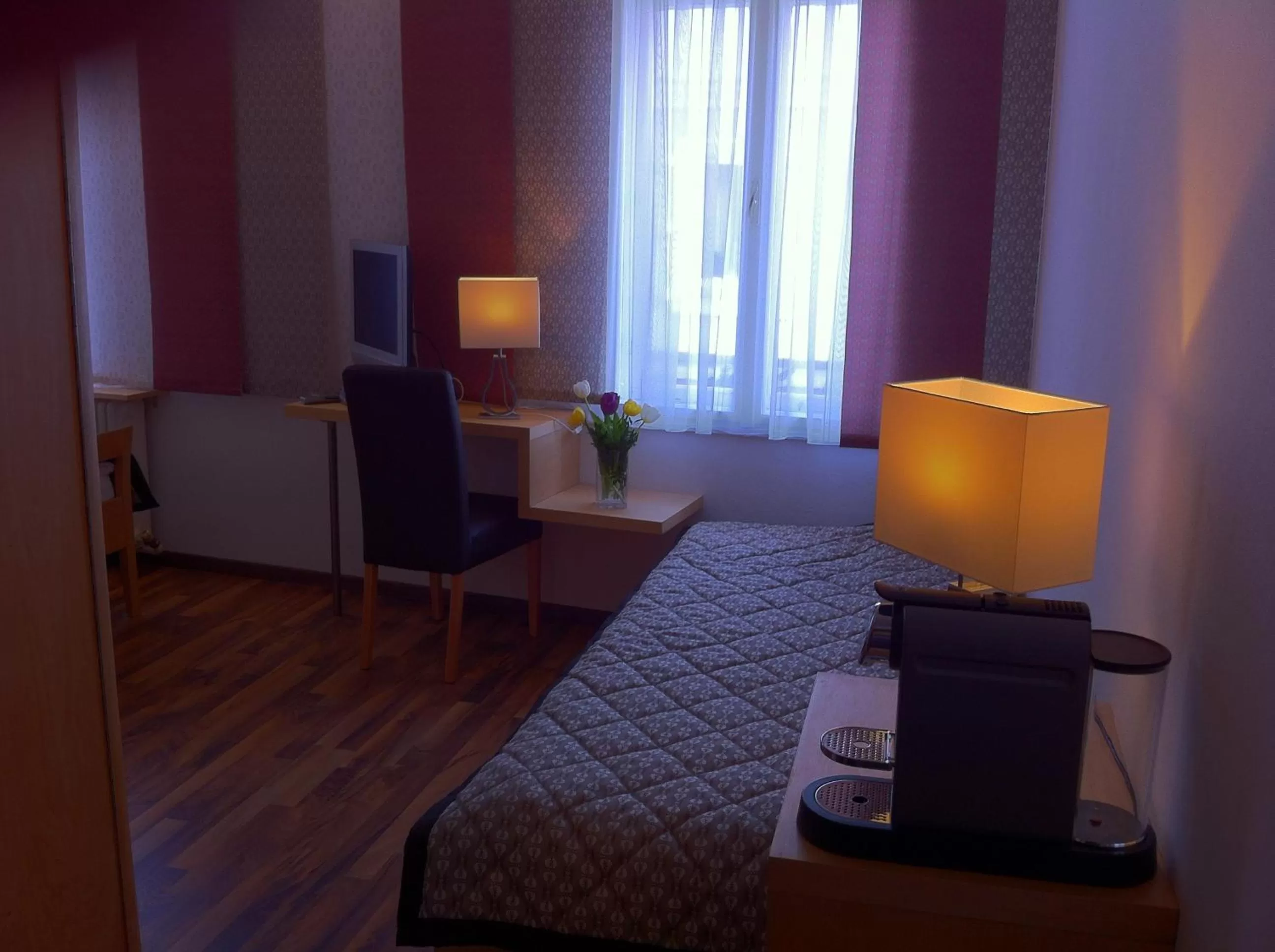 Bed, Seating Area in Gasthof Teufl