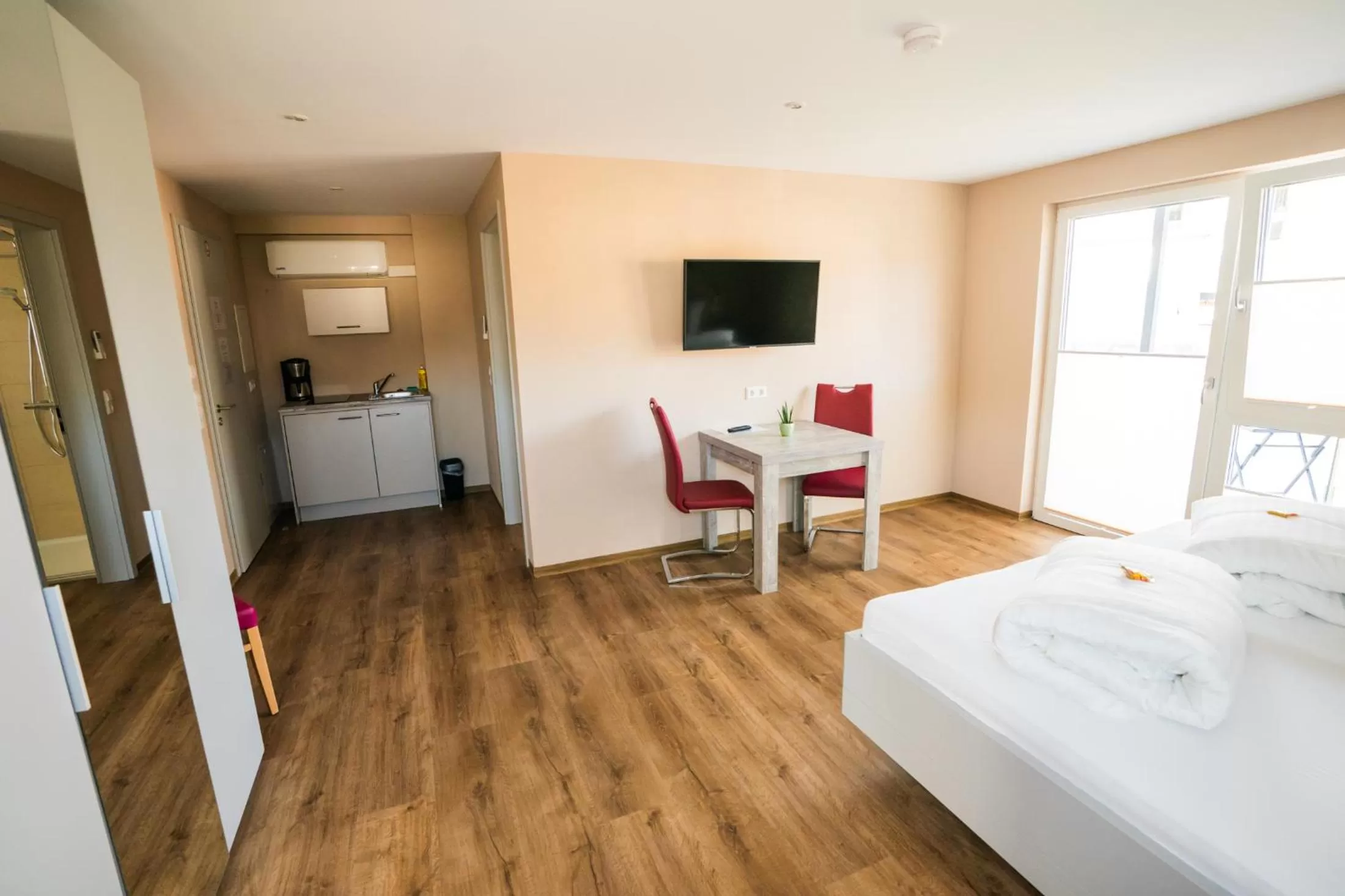 Photo of the whole room, Bed in Burgers Hotel