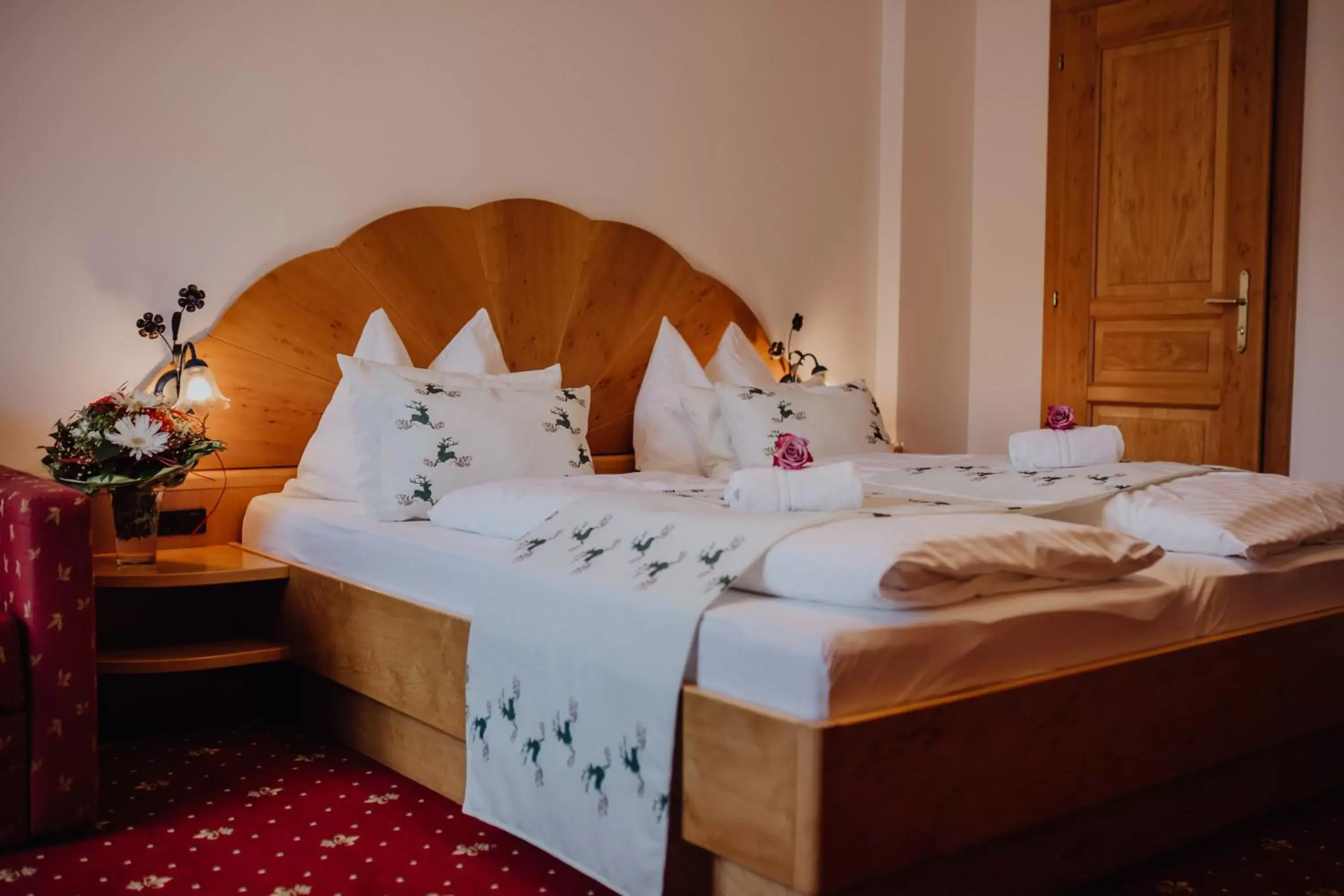 Standard Double Room with Courtyard View in Panorama Hotel Gasthof Leidingerhof Standard Double Room with Courtyard View in Panorama Hotel Gasthof Leidingerhof