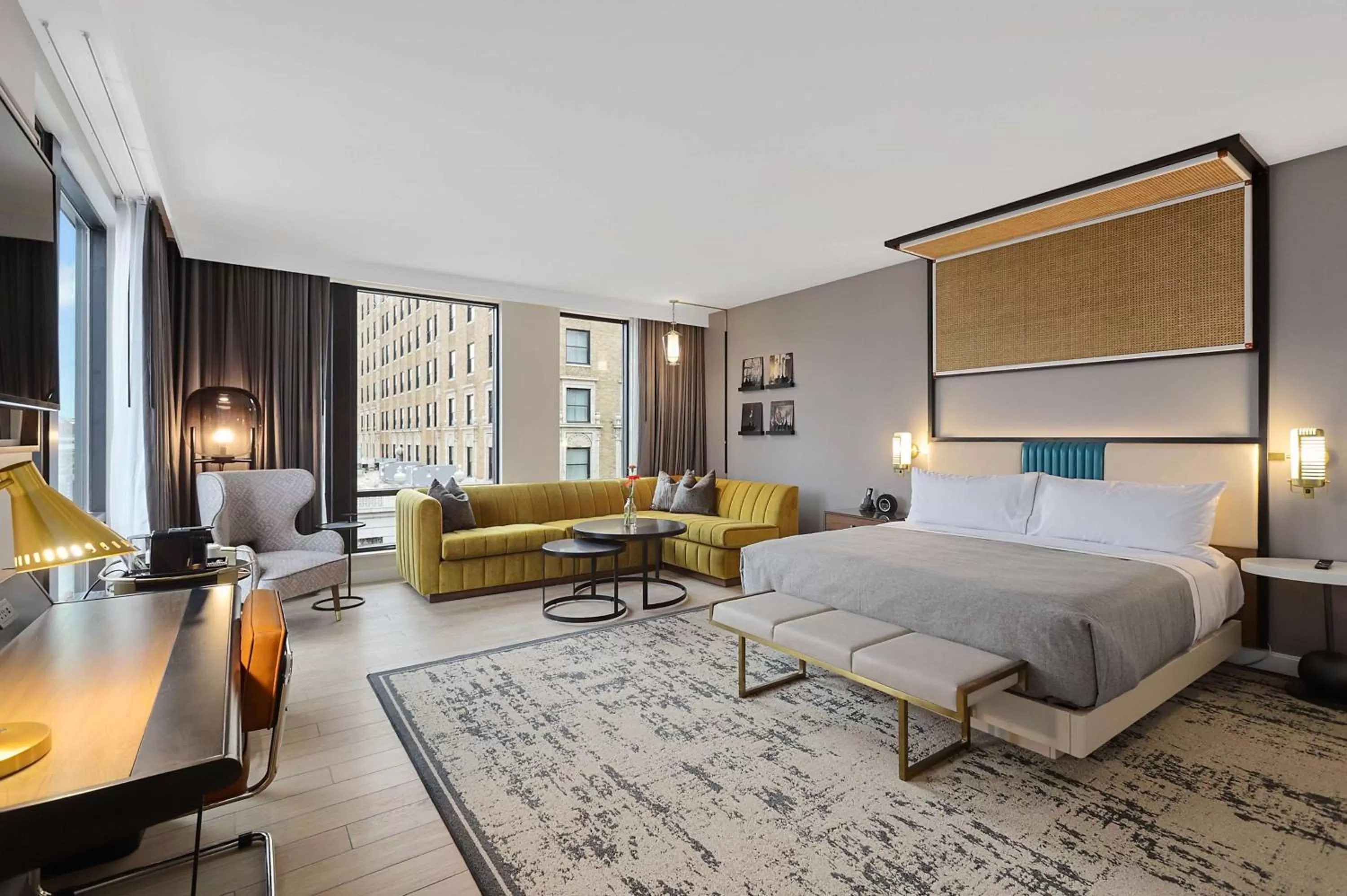 Bed in Canopy By Hilton Memphis Downtown