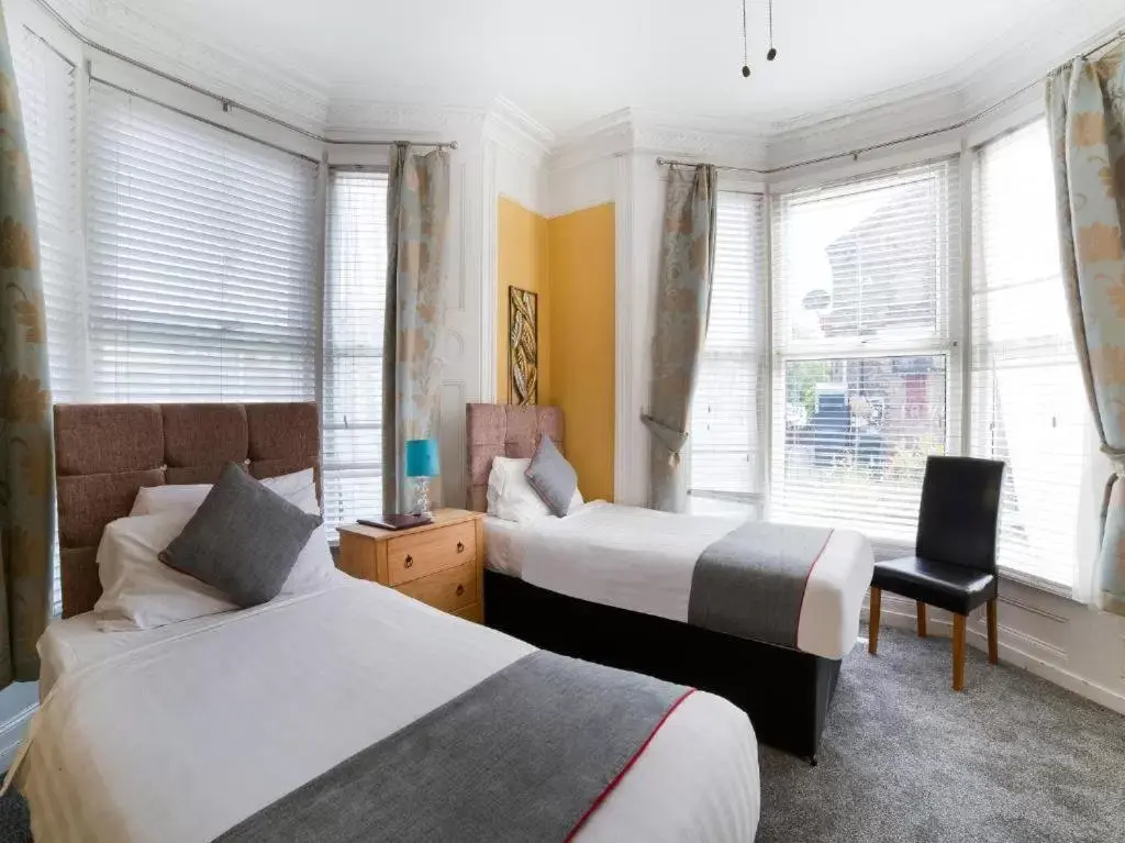 Superior Twin Room in Diamonds Villa near York Hospital Superior Twin Room in Diamonds Villa near York Hospital