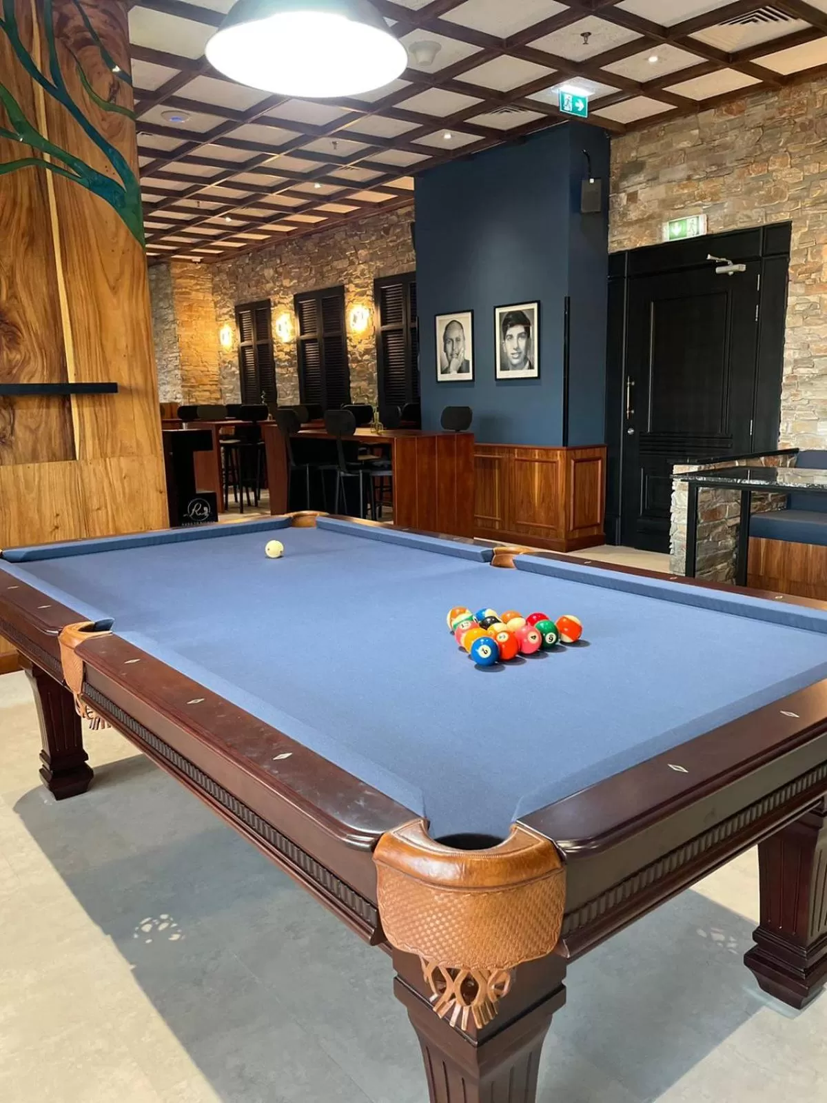 Restaurant/places to eat in Studio One Hotel