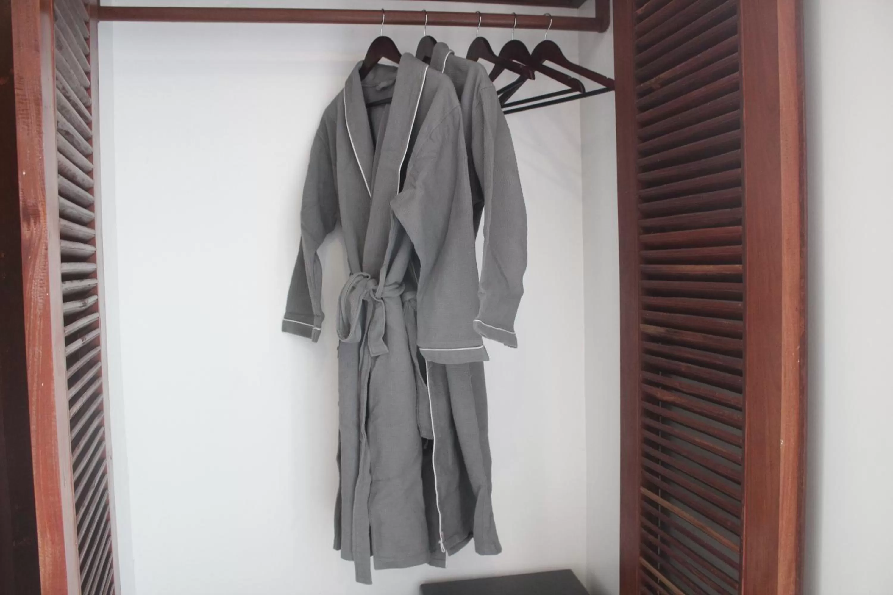 wardrobe in Long Night Siem Reap Hotel