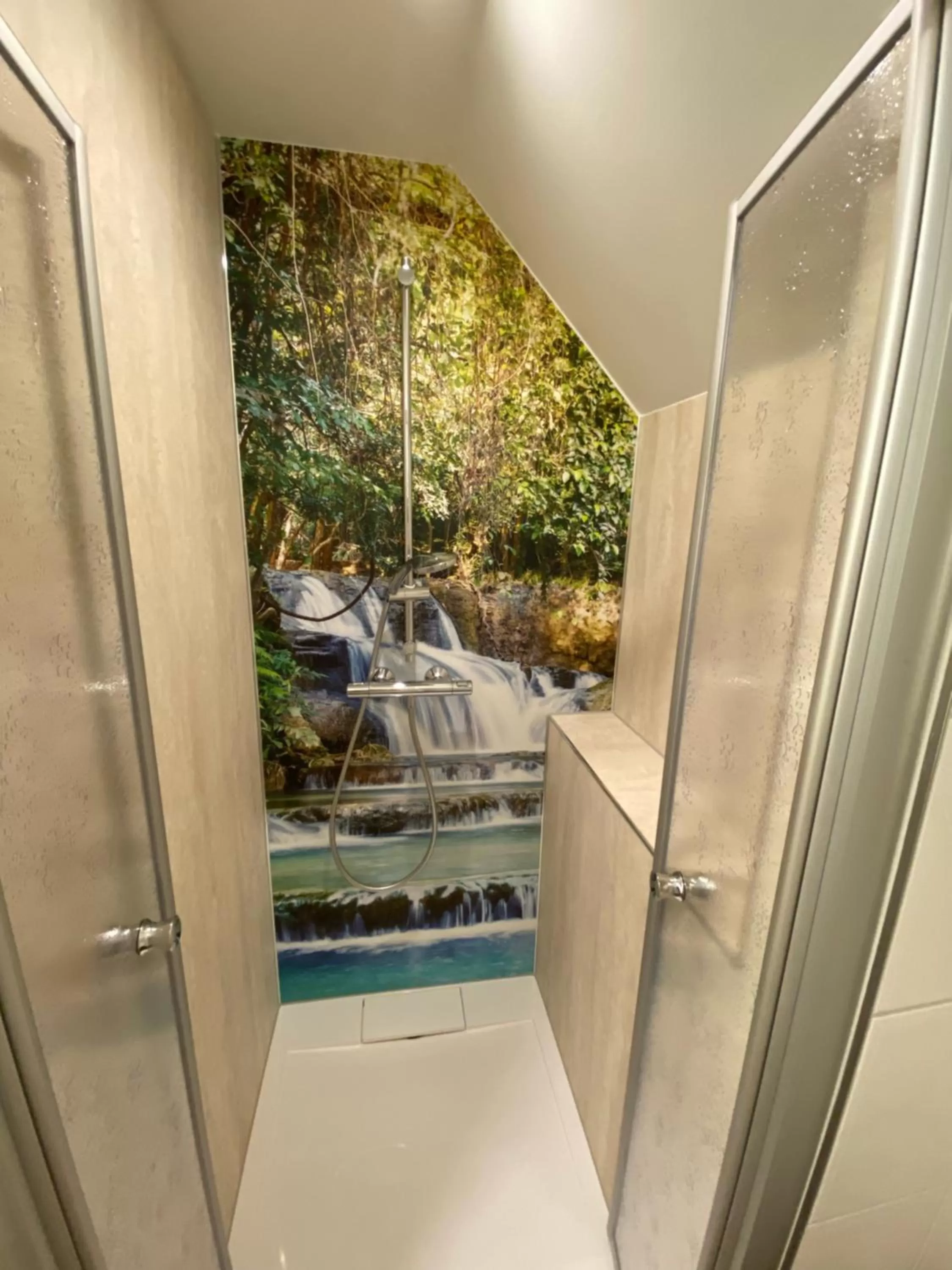 Shower, Balcony/Terrace in Familienhotel "Rhön Feeling"