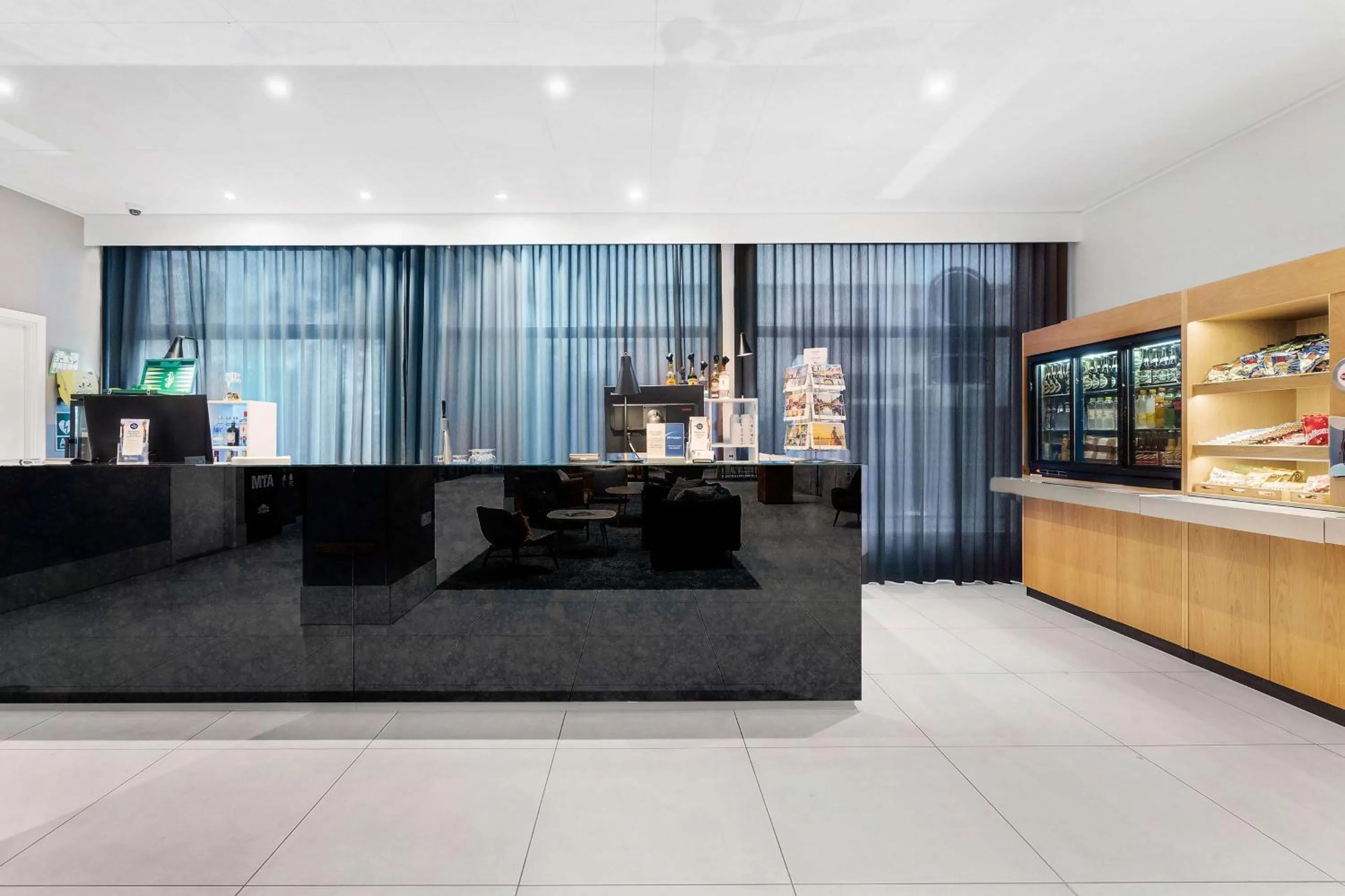 Lobby or reception in Best Western Plus Airport Hotel