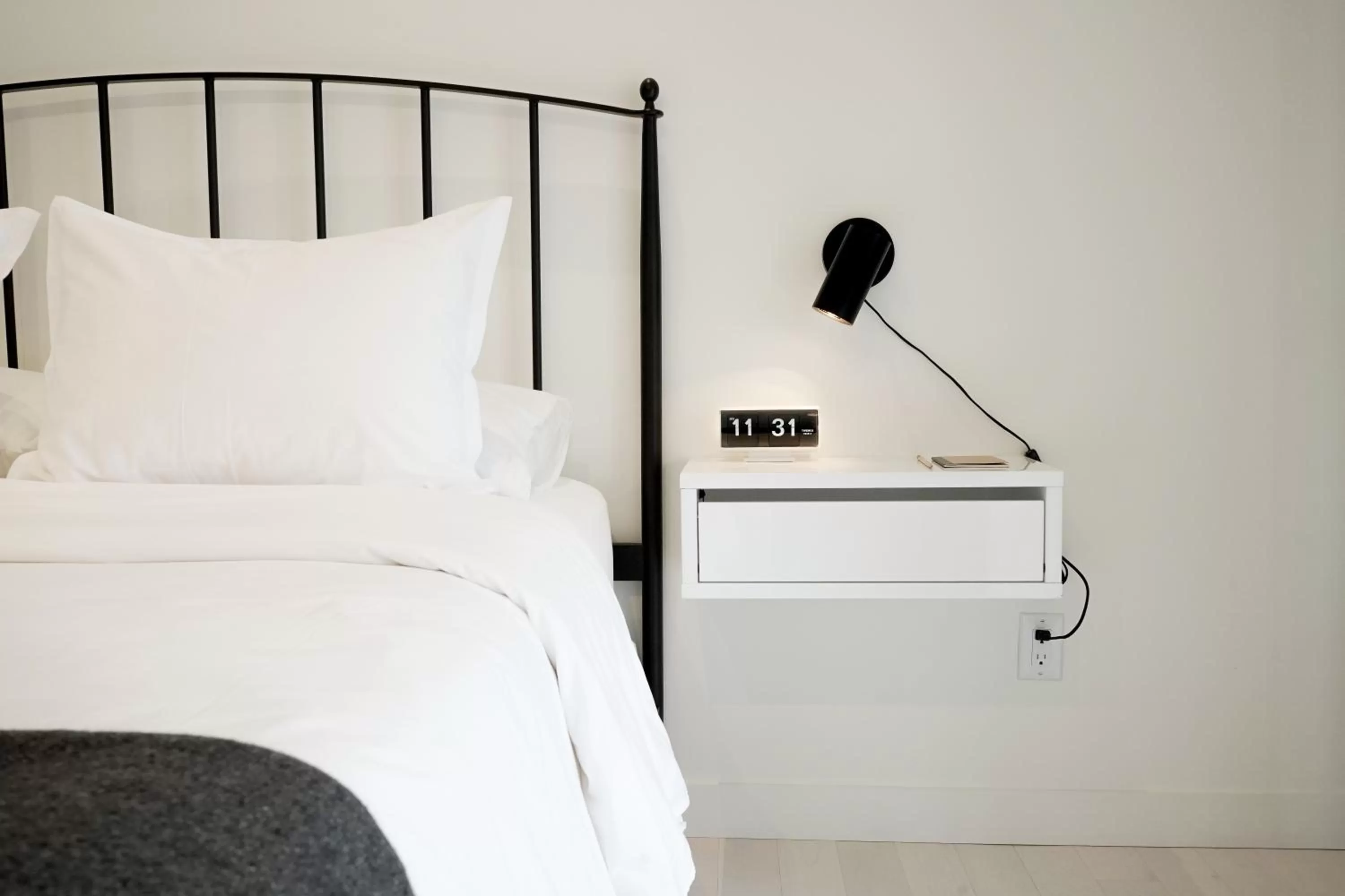 Bedroom, Bed in The Lakeside Prince Edward County