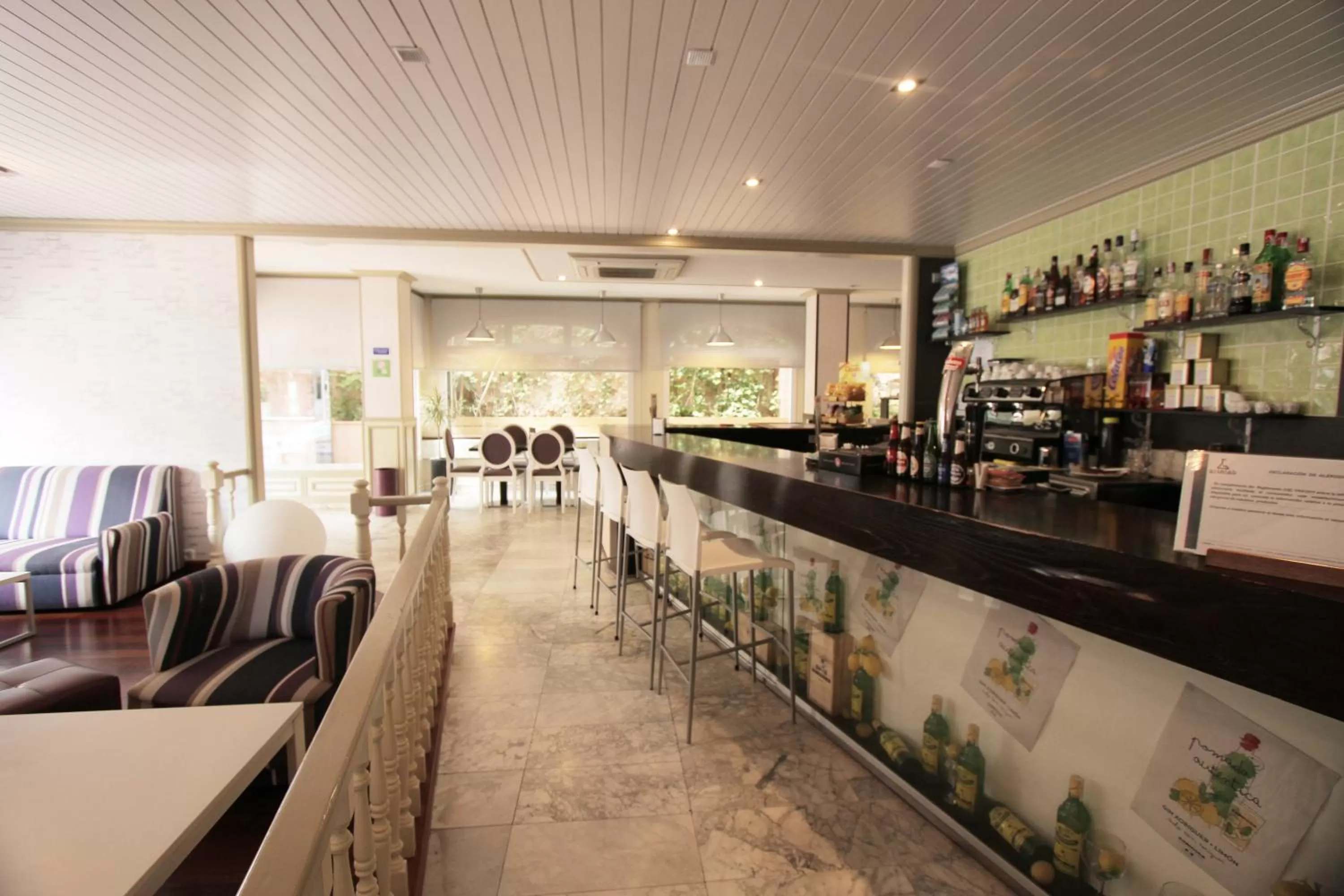 Lounge or bar in Apartamentos Royal Life