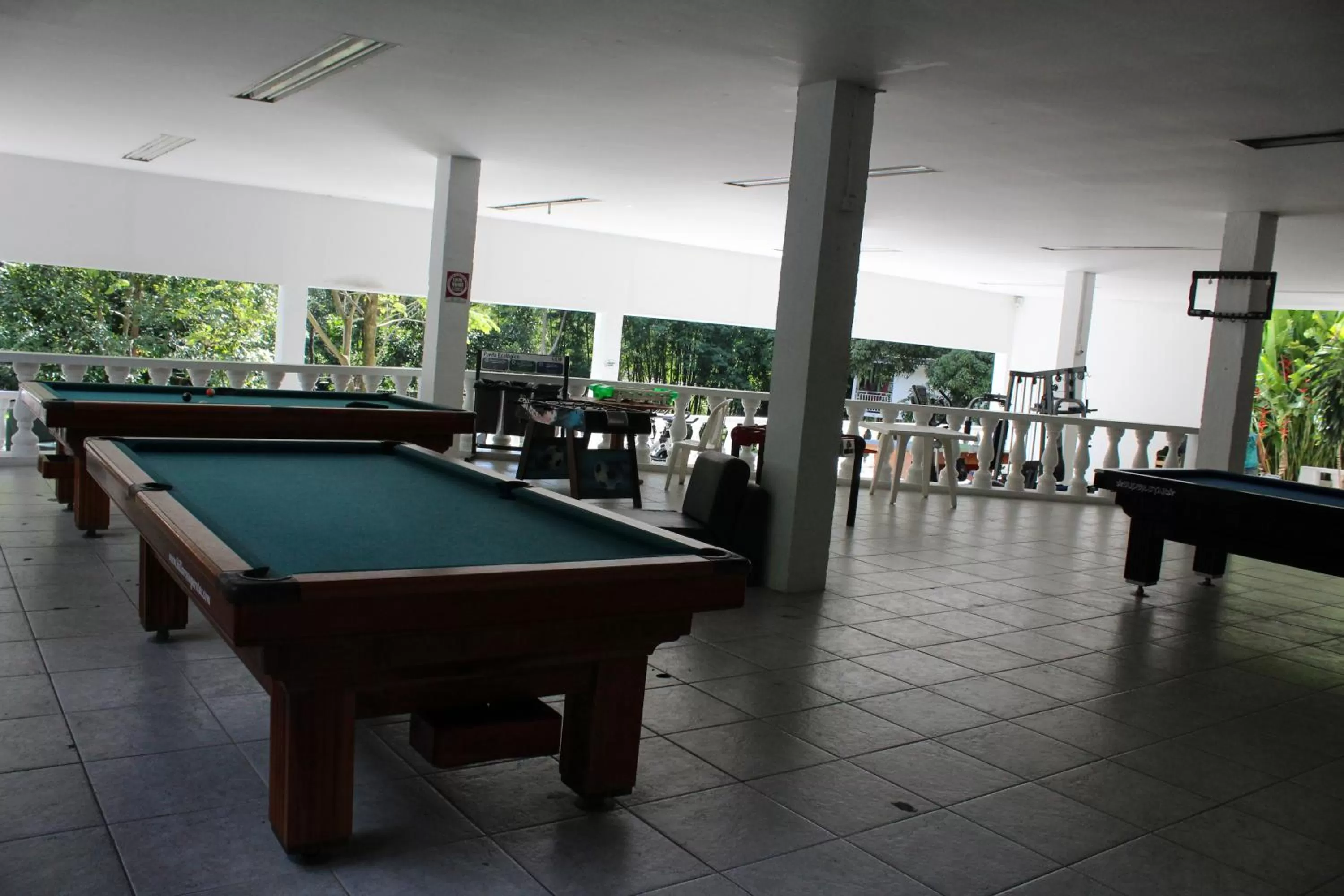 People, Billiards in Rio Escondido