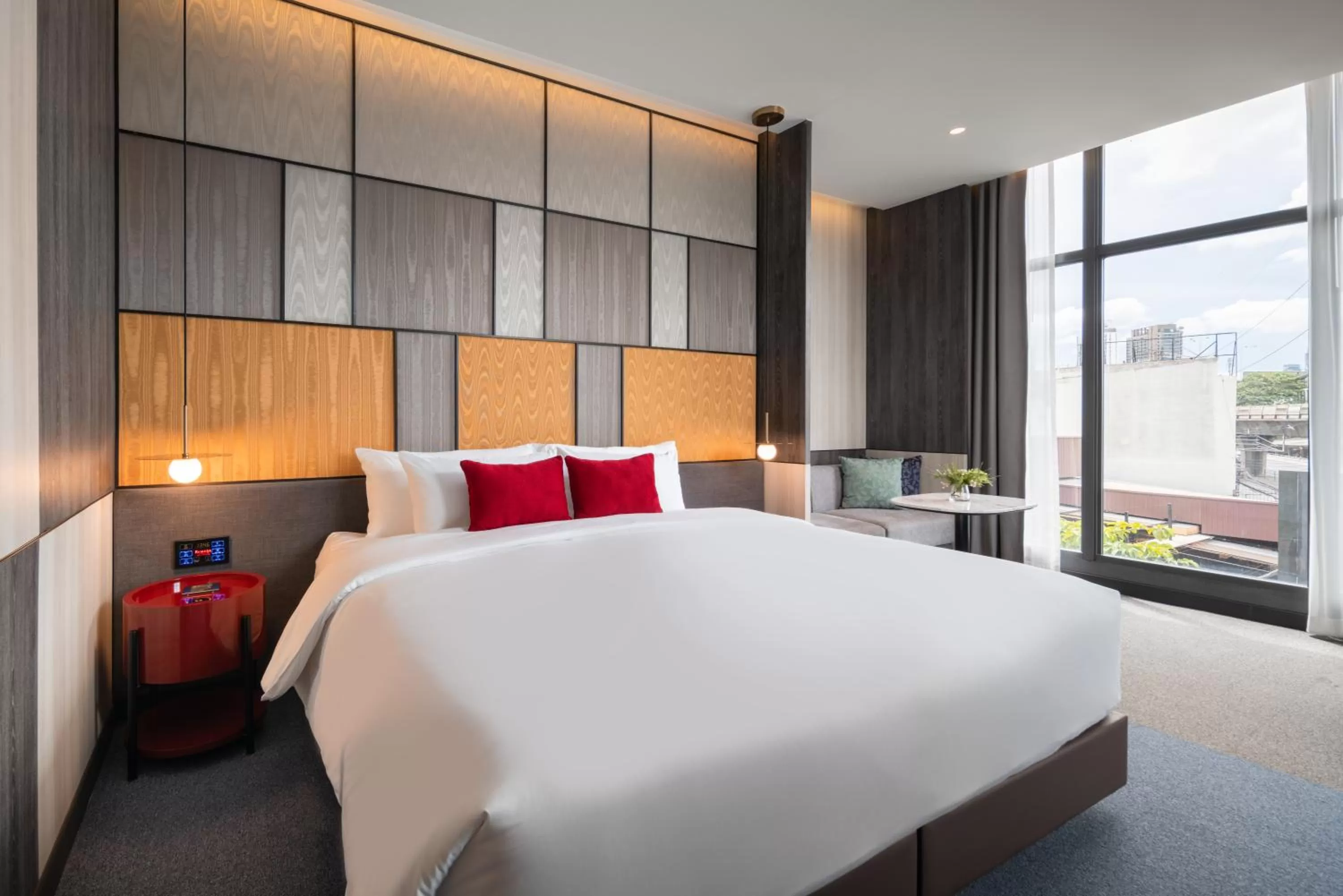 Bed in Ramada Plaza by Wyndham Bangkok Sukhumvit 48