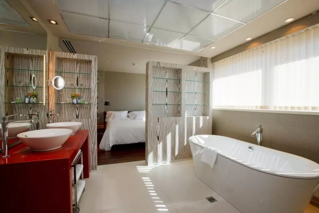 Toilet in Hotel Alfonso