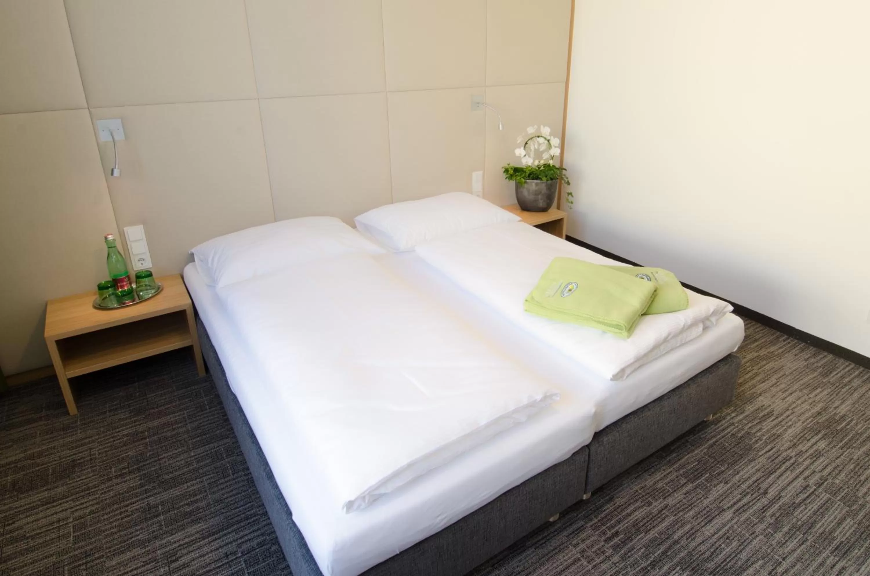 Bed in Hubertushof Fromwald Hotel und Gasthof