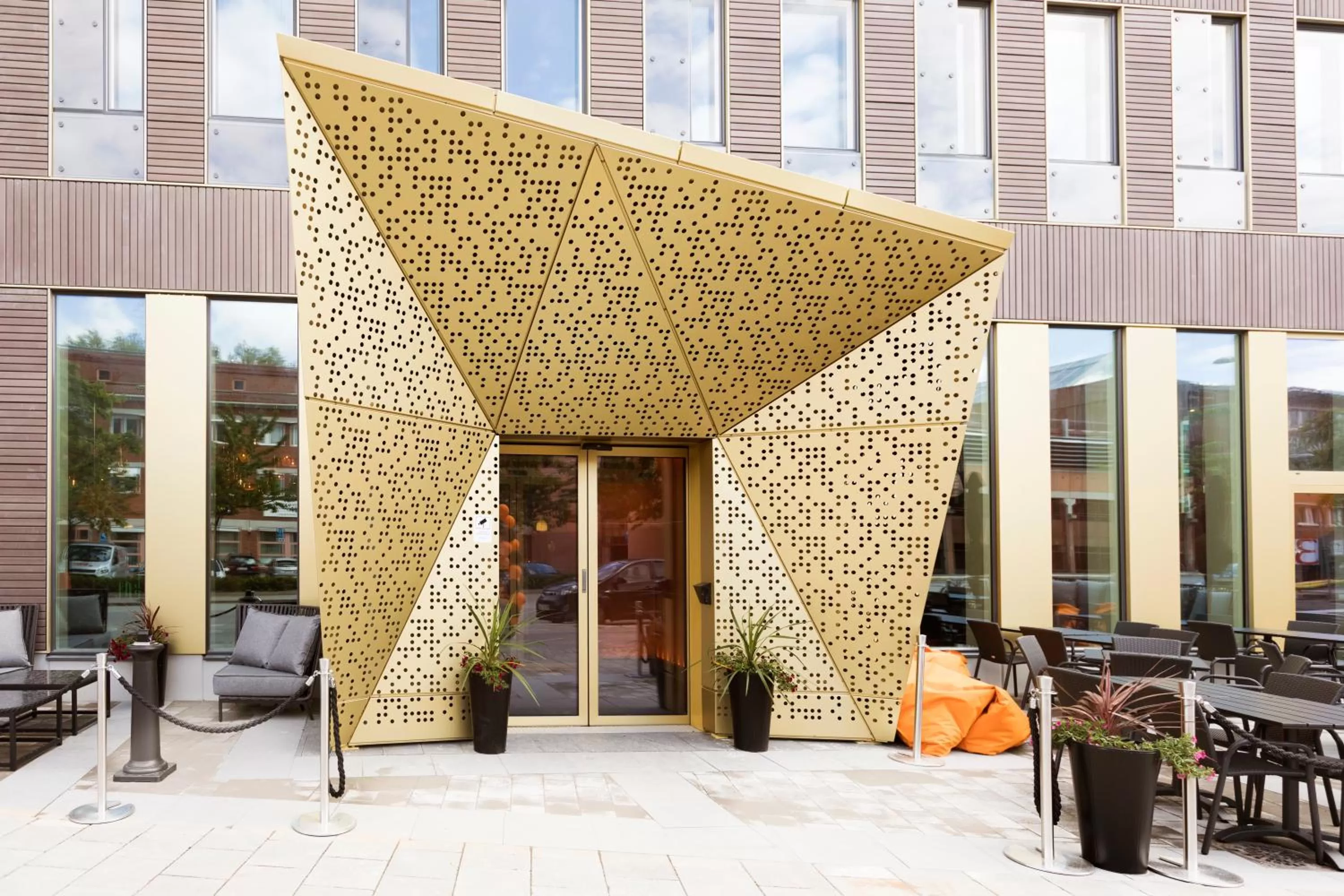 Property building in Motel L Stockholm Älvsjö